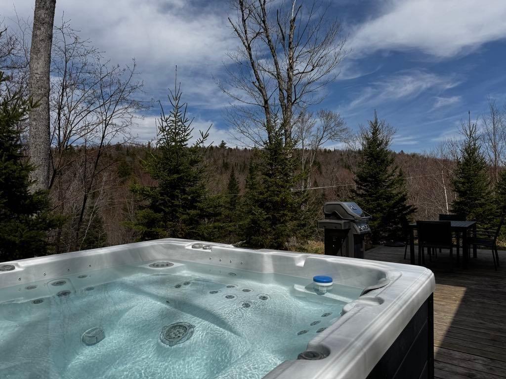 









220


Rue de l'Everest

,
La Conception,




QC
J0T1M0

