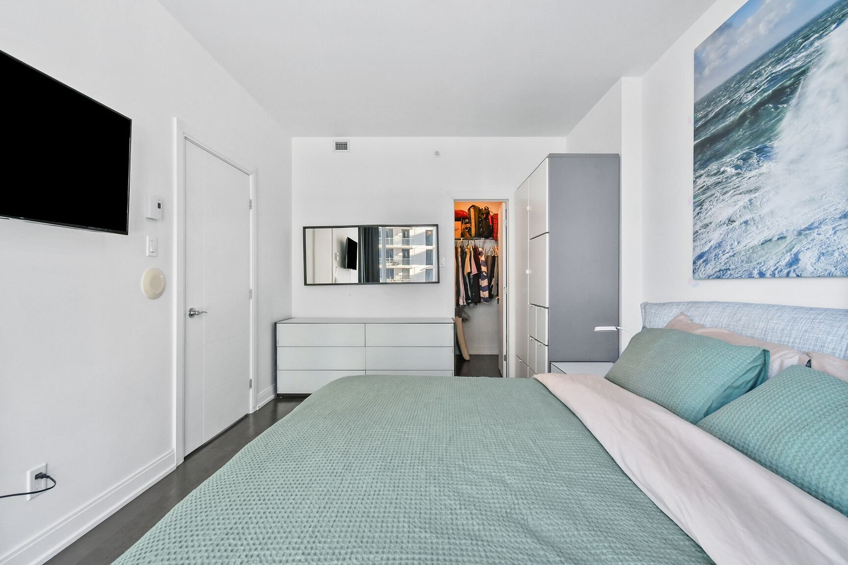 









3635


Av. Jean-Béraud

, 305,
Laval (Chomedey),




QC
H7T0G9

