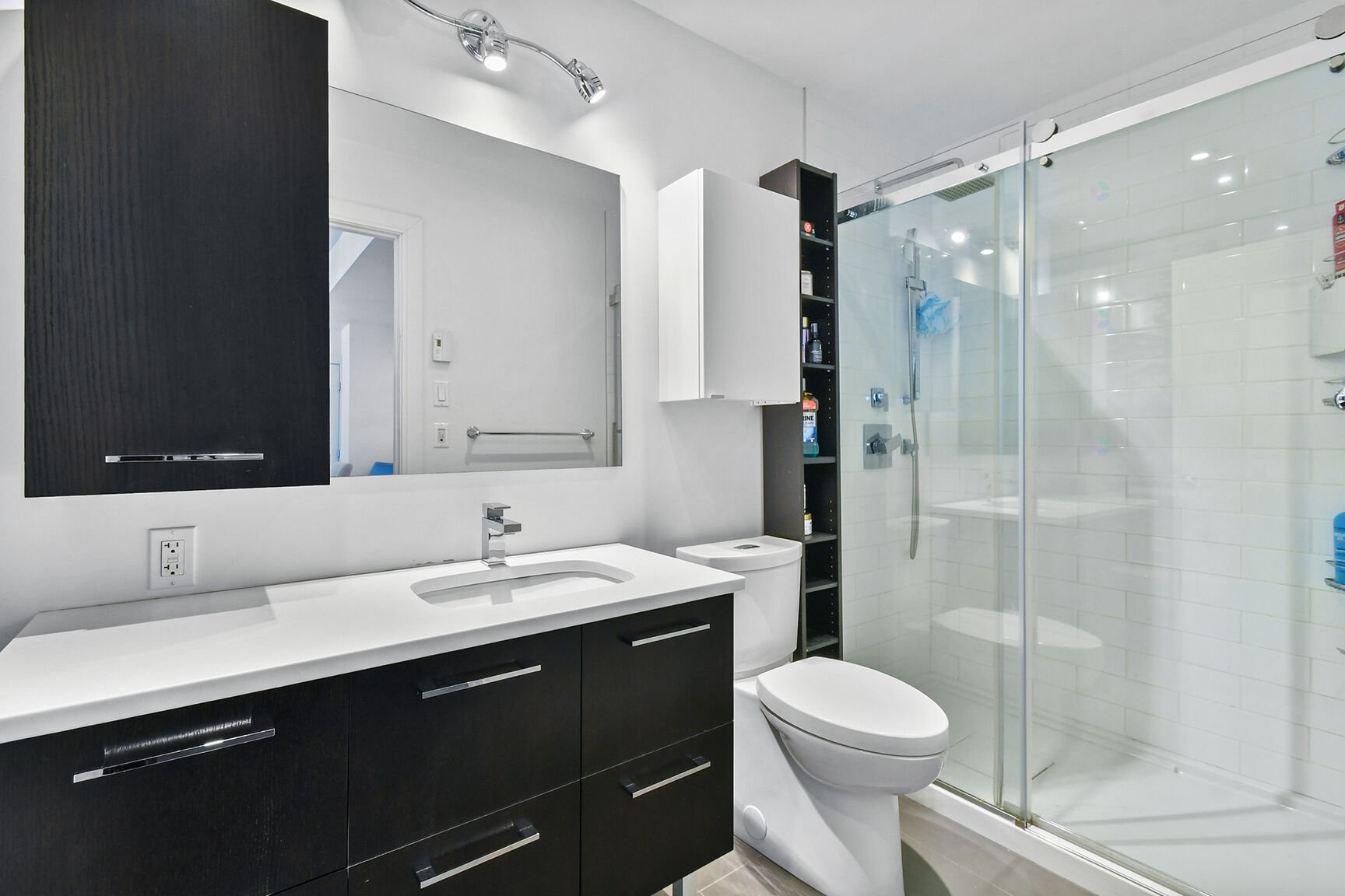 









3635


Av. Jean-Béraud

, 305,
Laval (Chomedey),




QC
H7T0G9

