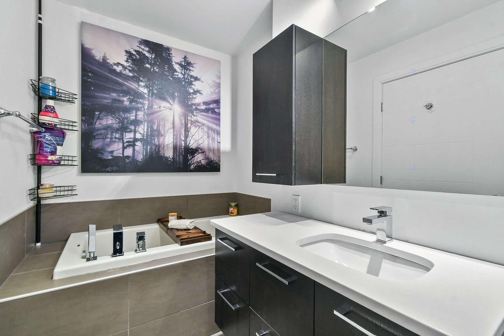 









3635


Av. Jean-Béraud

, 305,
Laval (Chomedey),




QC
H7T0G9

