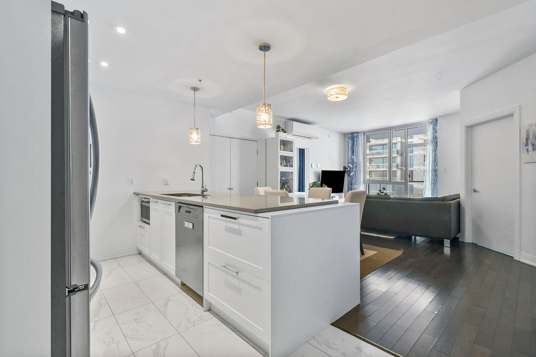 









3635


Av. Jean-Béraud

, 305,
Laval (Chomedey),




QC
H7T0G9

