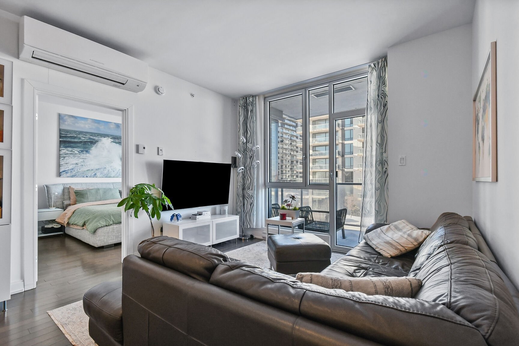 









3635


Av. Jean-Béraud

, 305,
Laval (Chomedey),




QC
H7T0G9

