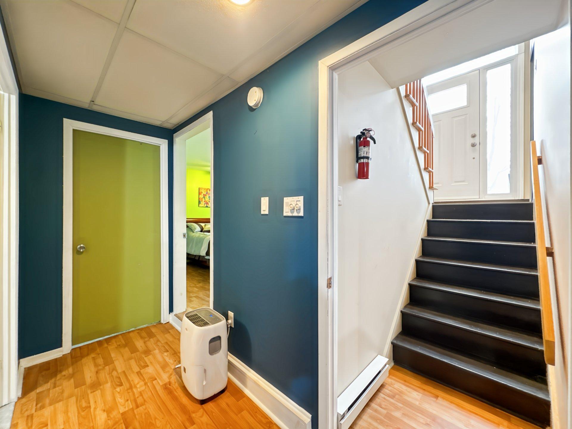 









991


Rue De Courcelle

,
Boucherville,




QC
J4B6K2

