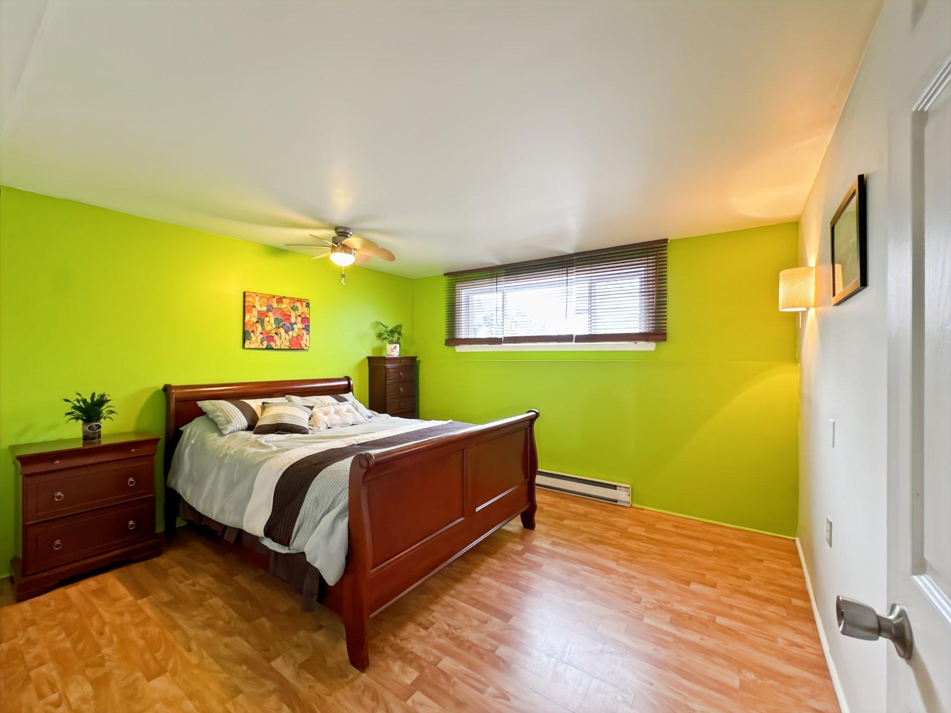 









991


Rue De Courcelle

,
Boucherville,




QC
J4B6K2

