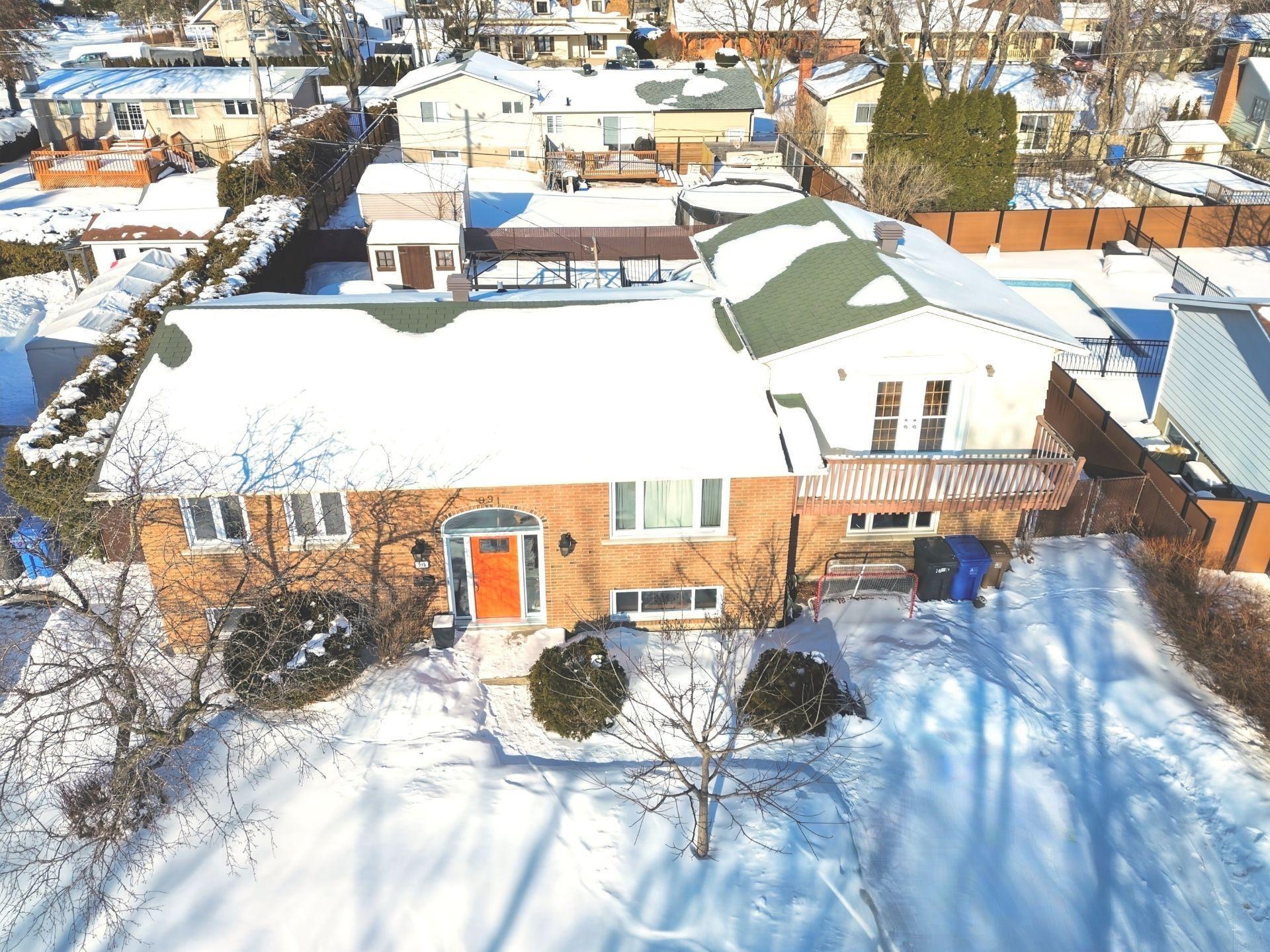 









991


Rue De Courcelle

,
Boucherville,




QC
J4B6K2

