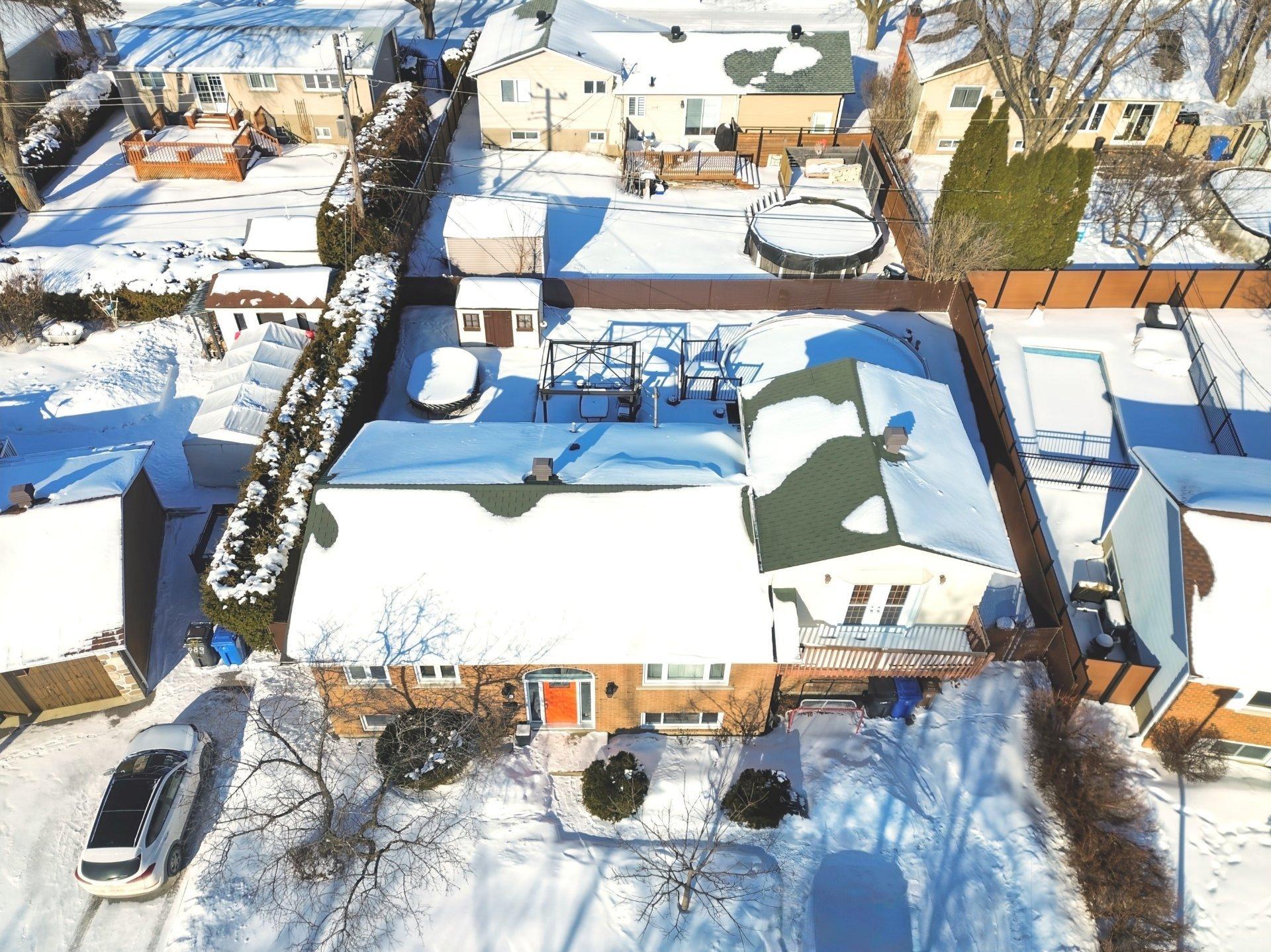 









991


Rue De Courcelle

,
Boucherville,




QC
J4B6K2

