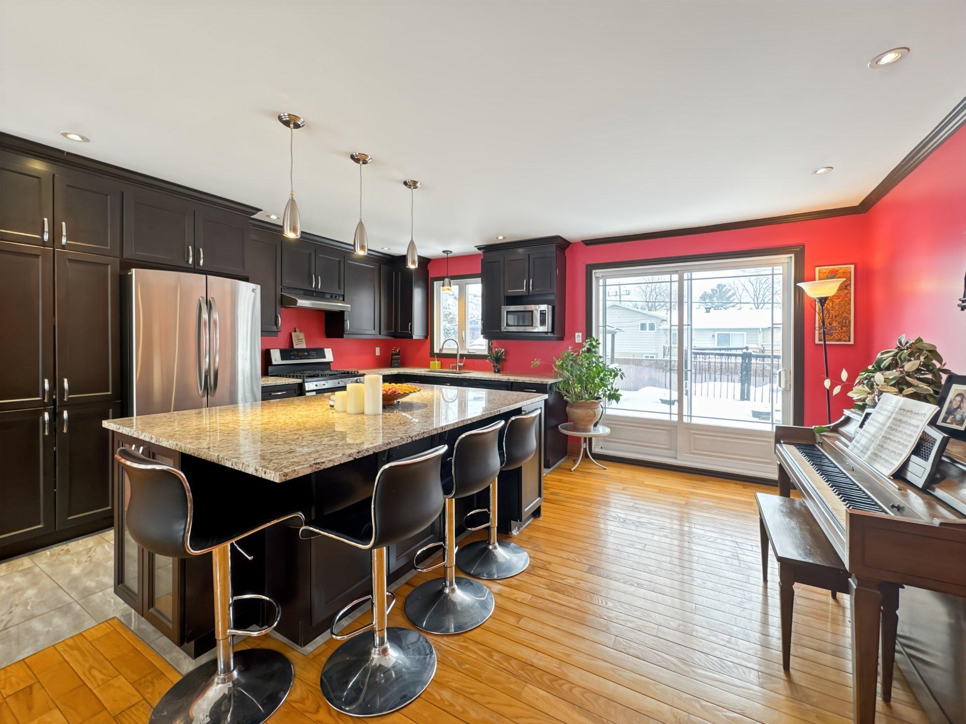 









991


Rue De Courcelle

,
Boucherville,




QC
J4B6K2

