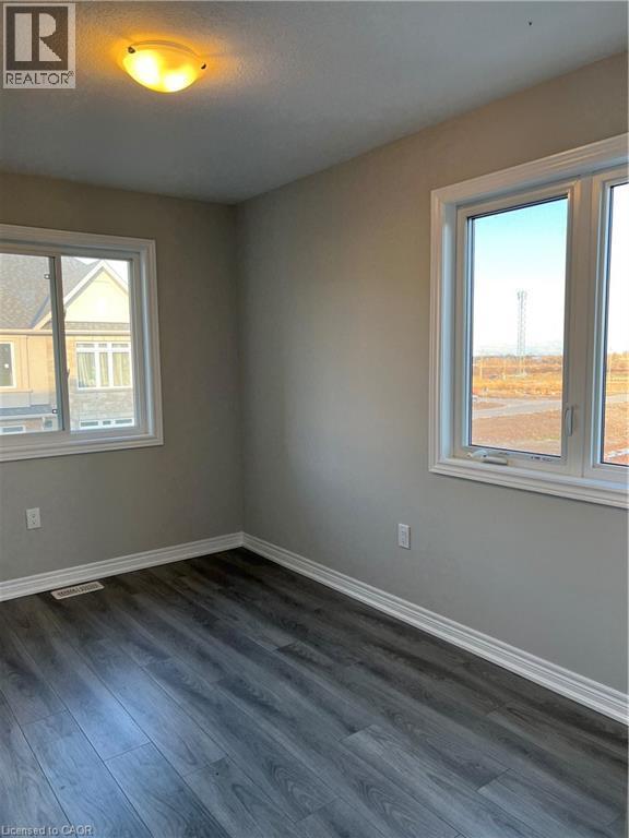 












40 ZINFANDEL Drive Unit# 36

,
Hamilton,




Ontario
L8E0L1

