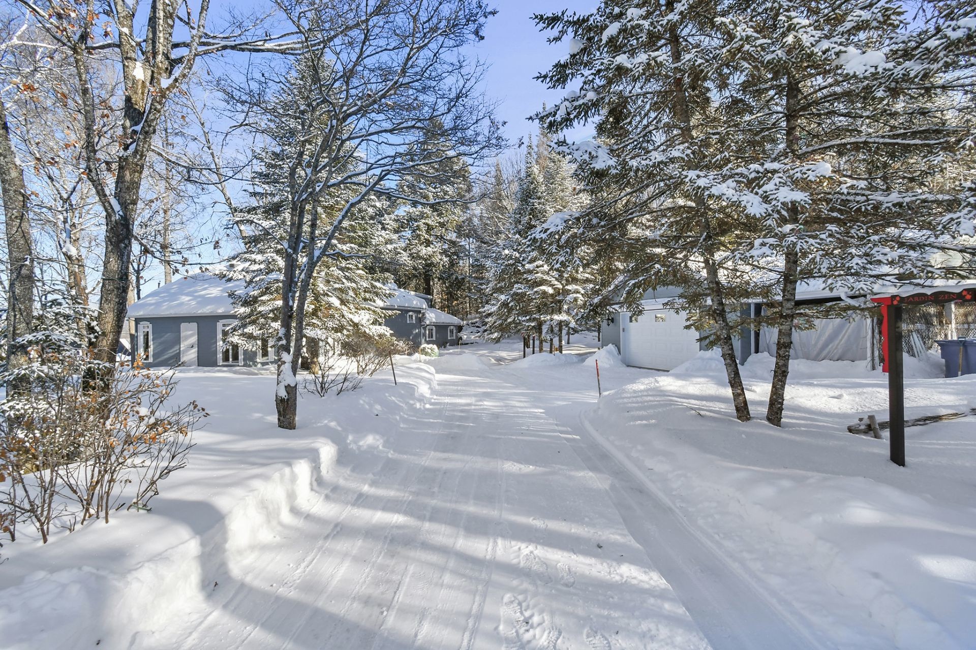 









11


Rue Karine

,
Saint-Jean-de-Matha,




QC
J0K2S0

