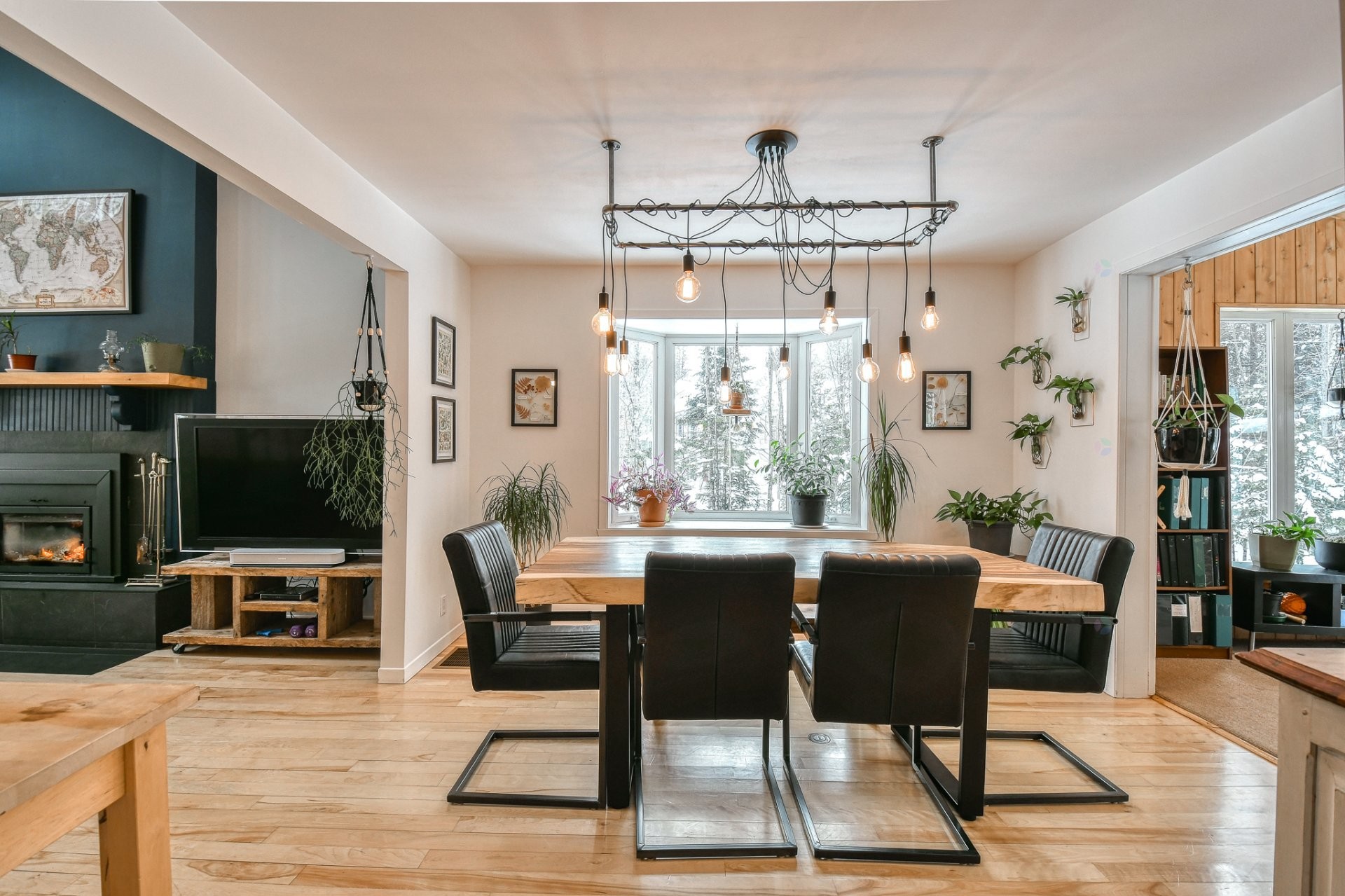 









4630


Ch. de la Doncaster

,
Sainte-Adèle,




QC
J8B1R8

