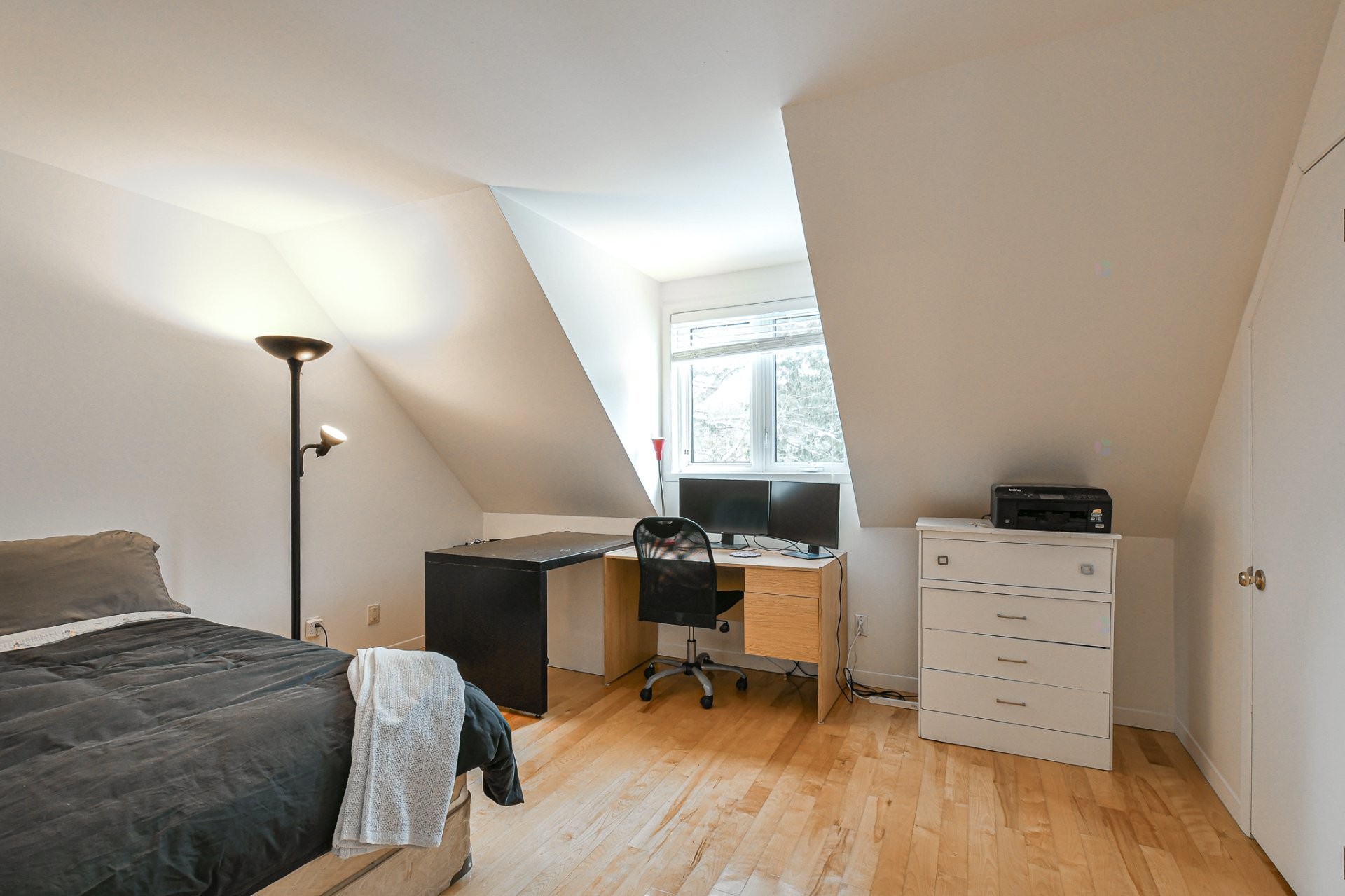 









4630


Ch. de la Doncaster

,
Sainte-Adèle,




QC
J8B1R8

