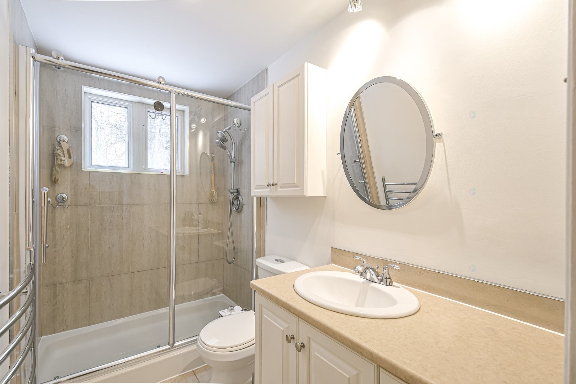 









4630


Ch. de la Doncaster

,
Sainte-Adèle,




QC
J8B1R8

