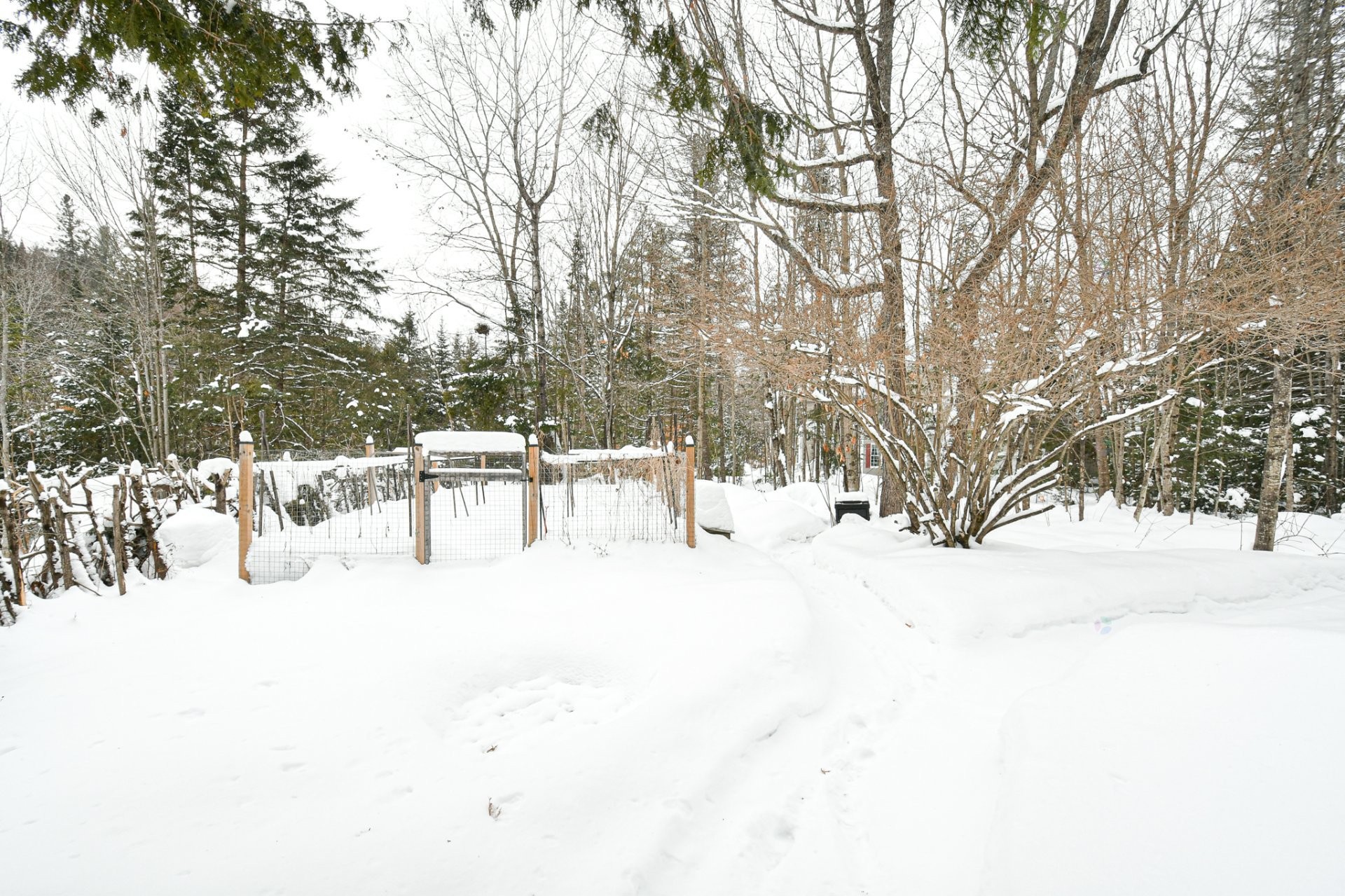 









4630


Ch. de la Doncaster

,
Sainte-Adèle,




QC
J8B1R8

