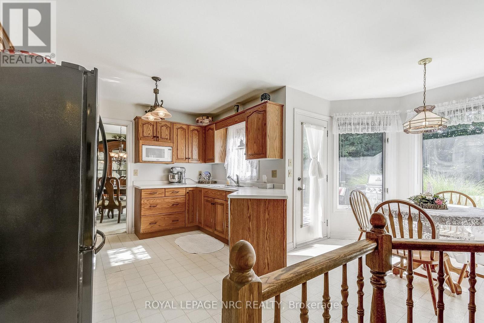 












8 HEARTH COURT

,
Niagara-on-the-Lake (Virgil),




Ontario
L0S1J0

