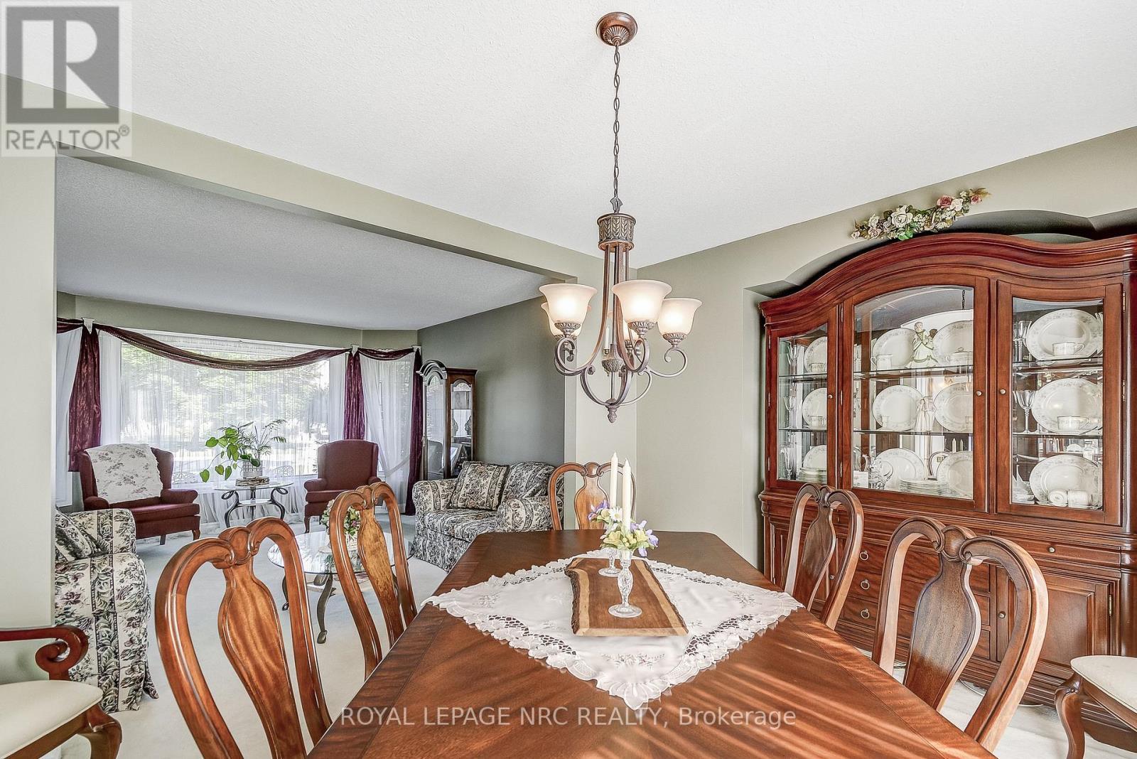 












8 HEARTH COURT

,
Niagara-on-the-Lake (Virgil),




Ontario
L0S1J0

