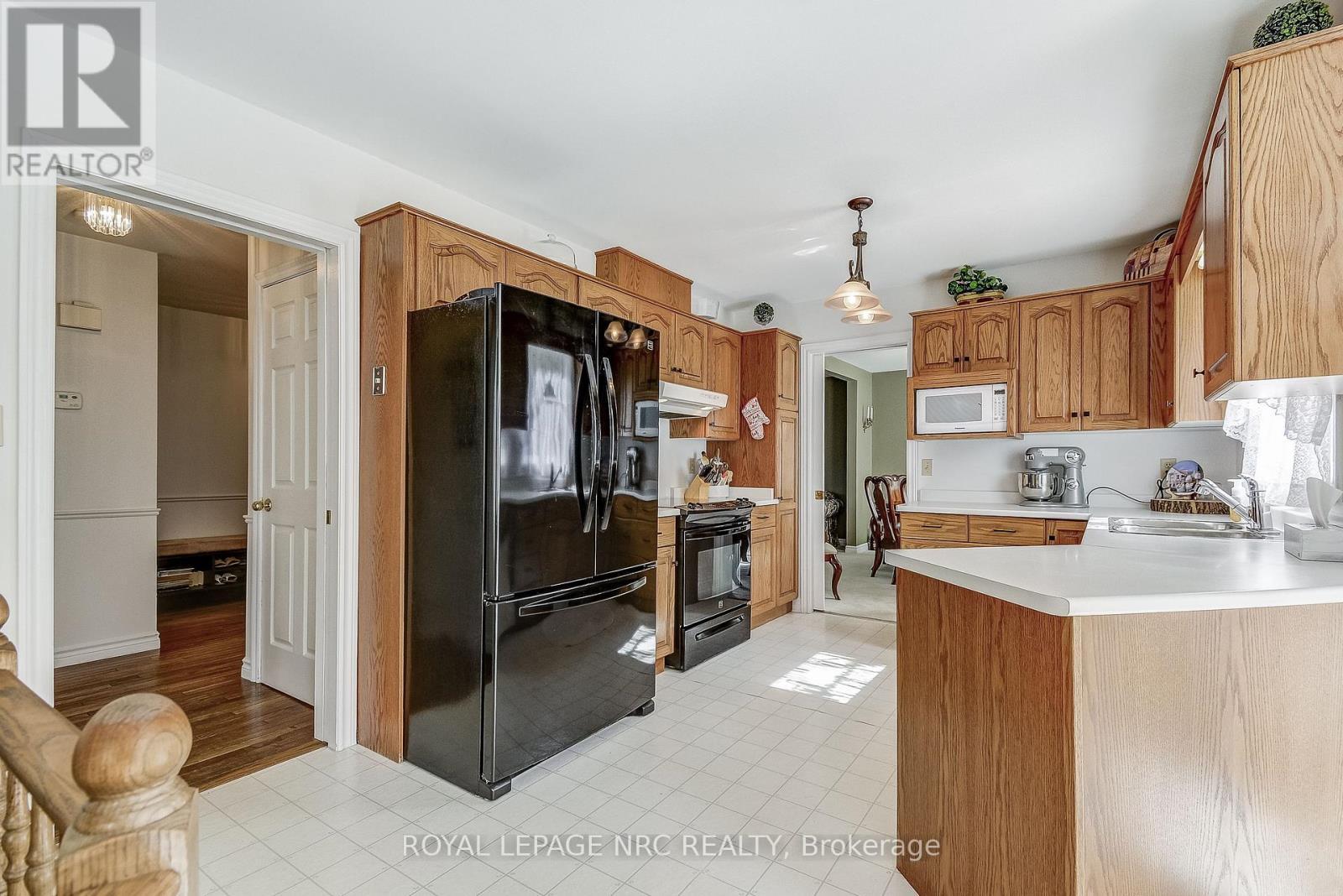 












8 HEARTH COURT

,
Niagara-on-the-Lake (Virgil),




Ontario
L0S1J0

