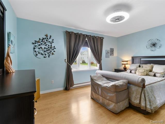 









2425


Boul. Jacques-Marcil

, 204,
Longueuil (Saint-Hubert),




QC
J3Y9C2

