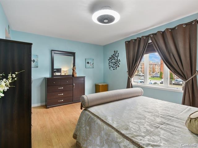 









2425


Boul. Jacques-Marcil

, 204,
Longueuil (Saint-Hubert),




QC
J3Y9C2

