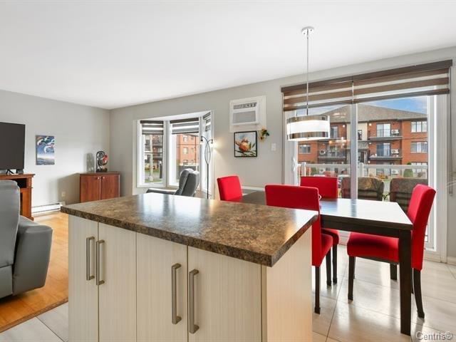 









2425


Boul. Jacques-Marcil

, 204,
Longueuil (Saint-Hubert),




QC
J3Y9C2

