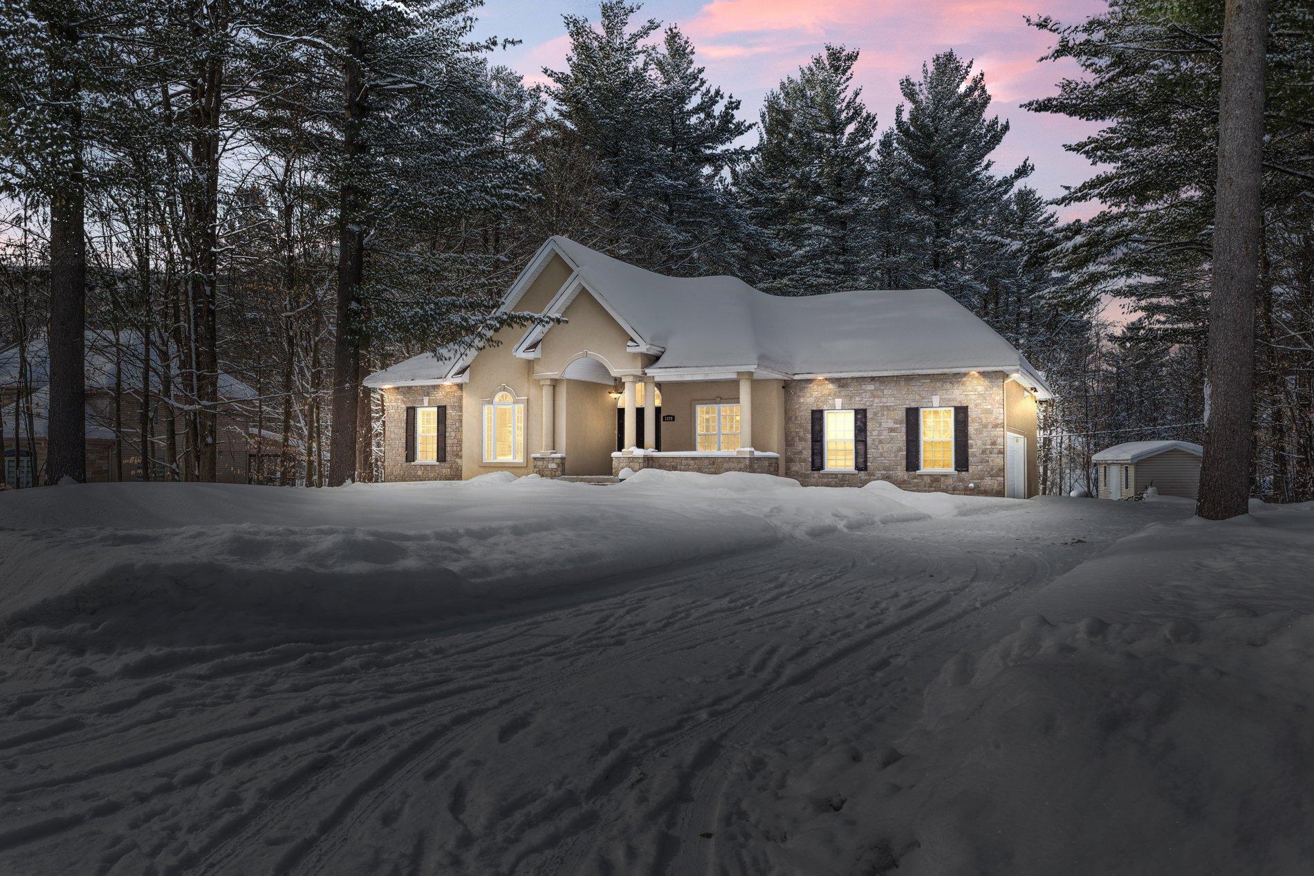 









1820


Rue du Violon

,
Saint-Lazare,




QC
J7T3J8

