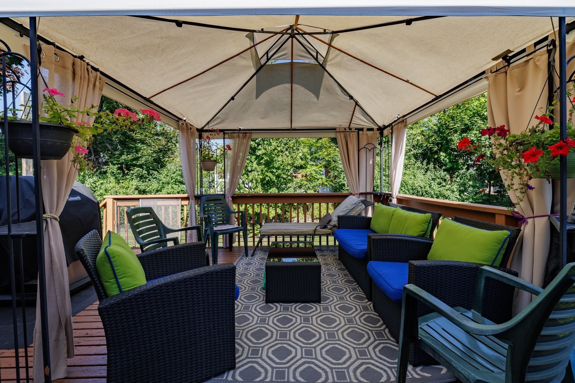 









180


Av. Anselme-Lavigne

,
Dollard-des-Ormeaux,




QC
H9A1P7

