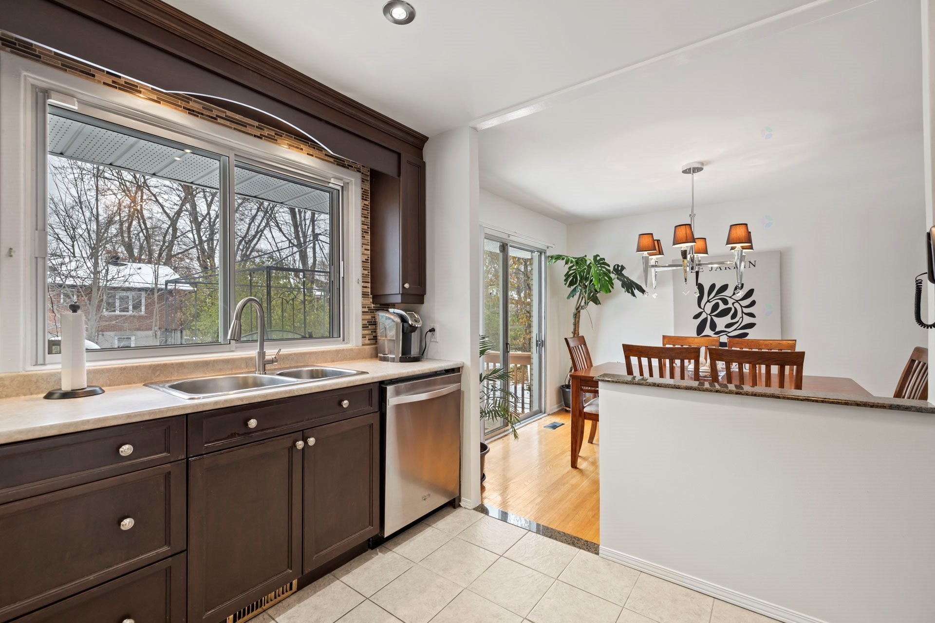 









180


Av. Anselme-Lavigne

,
Dollard-des-Ormeaux,




QC
H9A1P7

