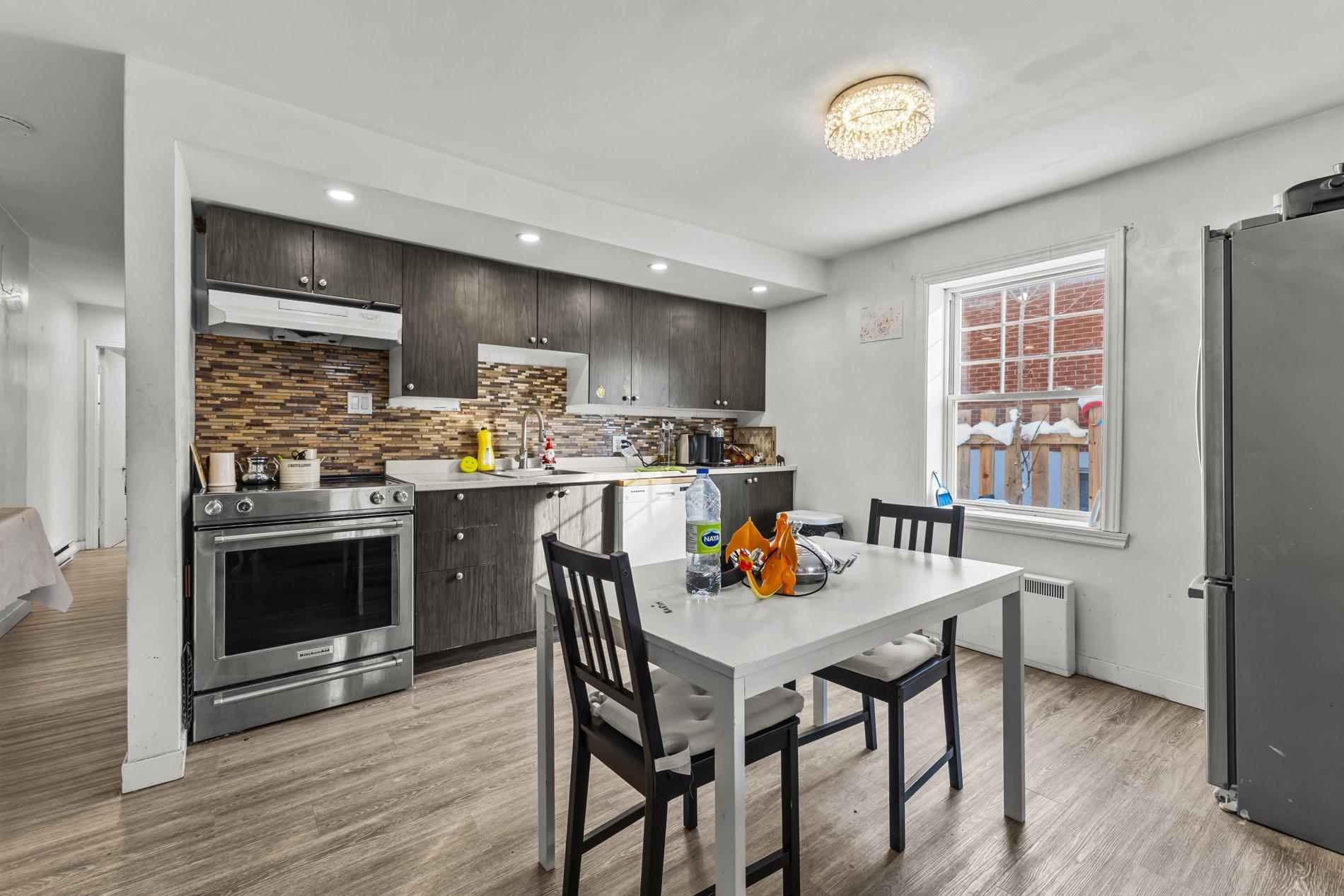 









1027

 - 1033


Rue Joliette

,
Longueuil (Le Vieux-Longueuil),




QC
J4K4V8

