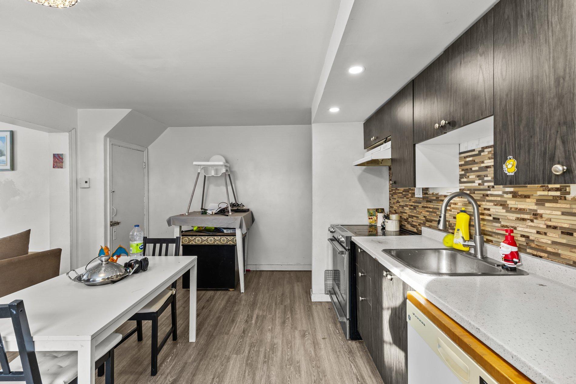 









1027

 - 1033


Rue Joliette

,
Longueuil (Le Vieux-Longueuil),




QC
J4K4V8

