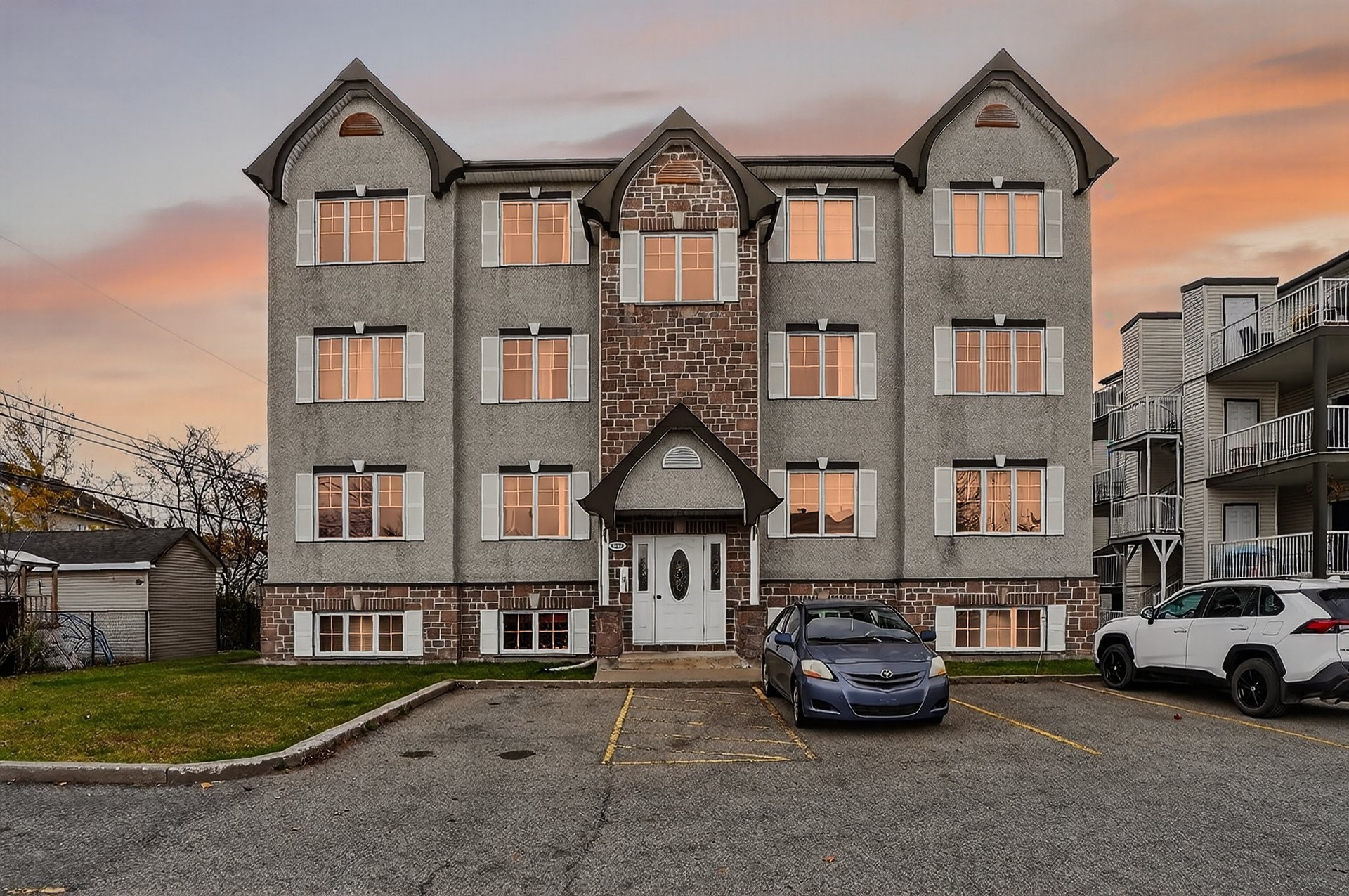 









5320


Rue du Bocage

, 302,
Terrebonne (La Plaine),




QC
J7M2K2

