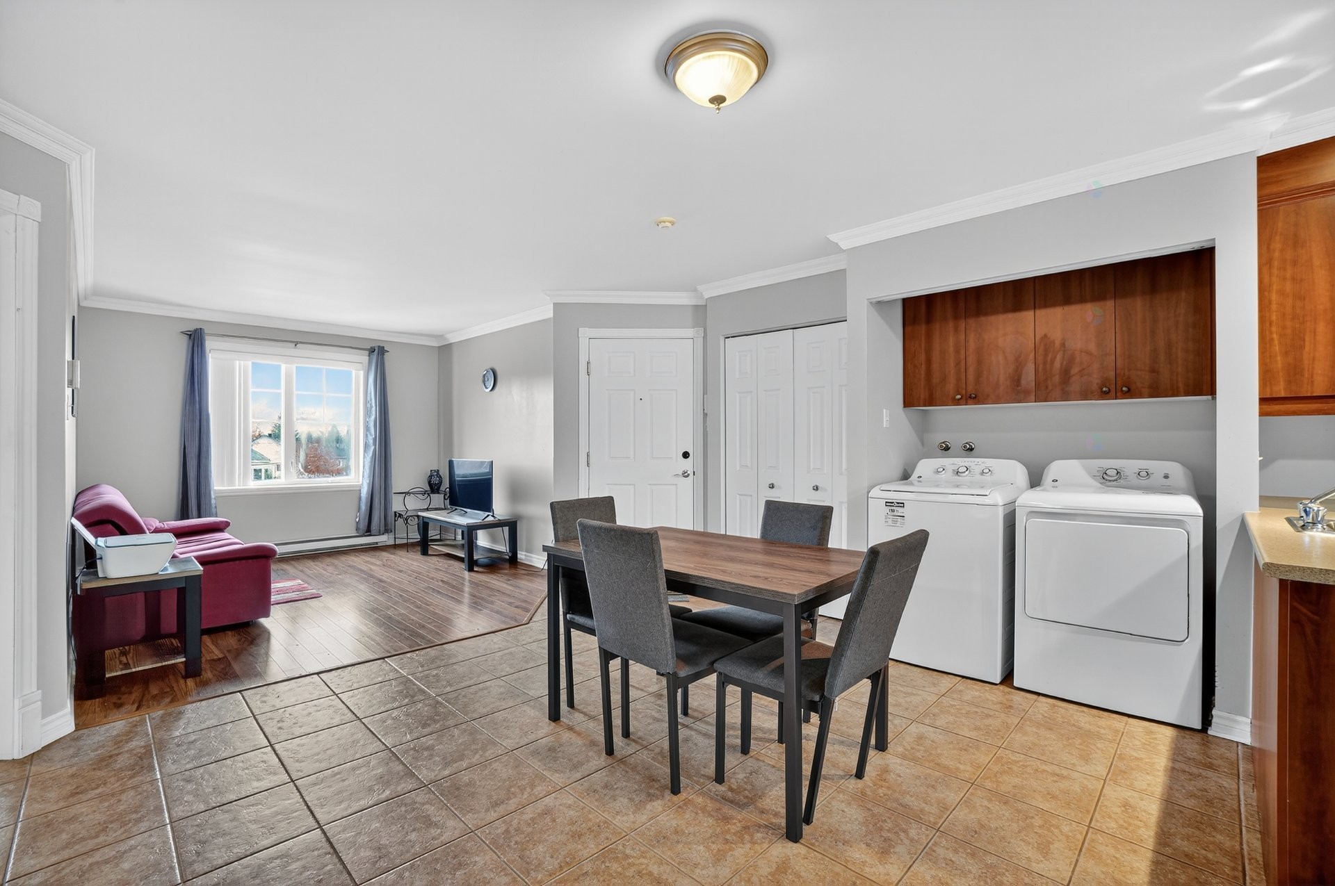 









5320


Rue du Bocage

, 302,
Terrebonne (La Plaine),




QC
J7M2K2

