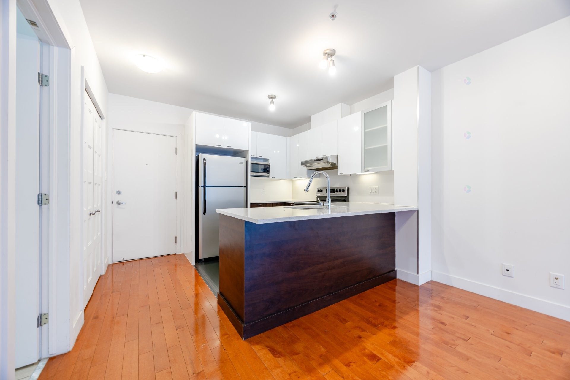 









440


Rue De La Gauchetière E.

, 203,
Montréal (Ville-Marie),




QC
H2L2M5

