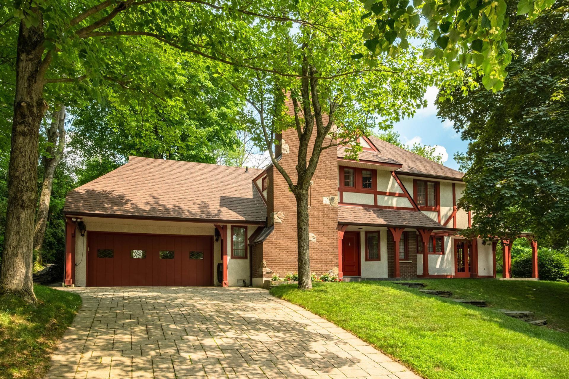 









410


Rue Denonville

,
Sherbrooke (Les Nations),




QC
J1J2K2

