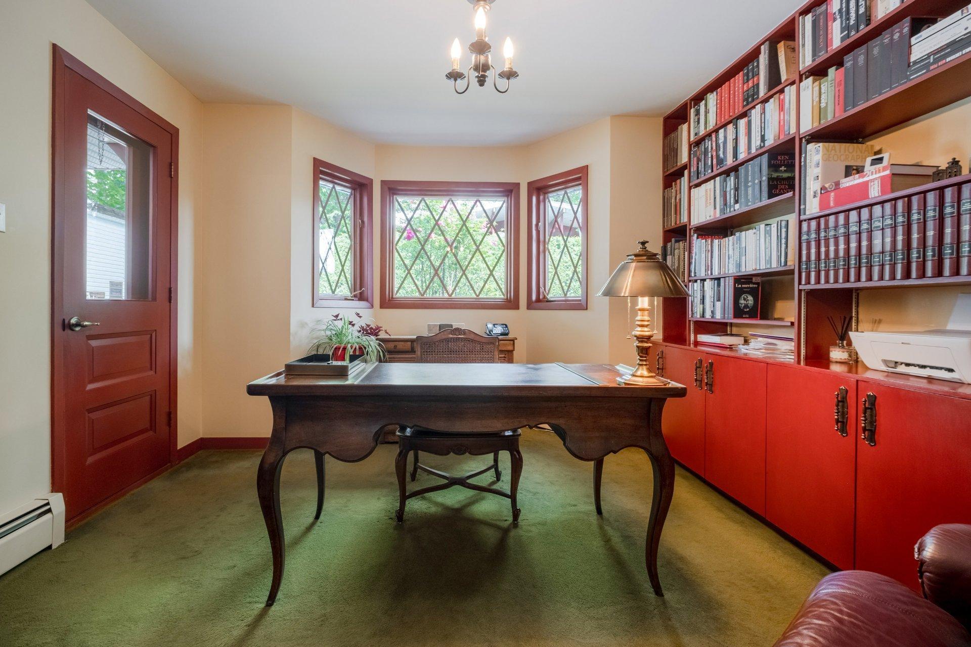 









410


Rue Denonville

,
Sherbrooke (Les Nations),




QC
J1J2K2

