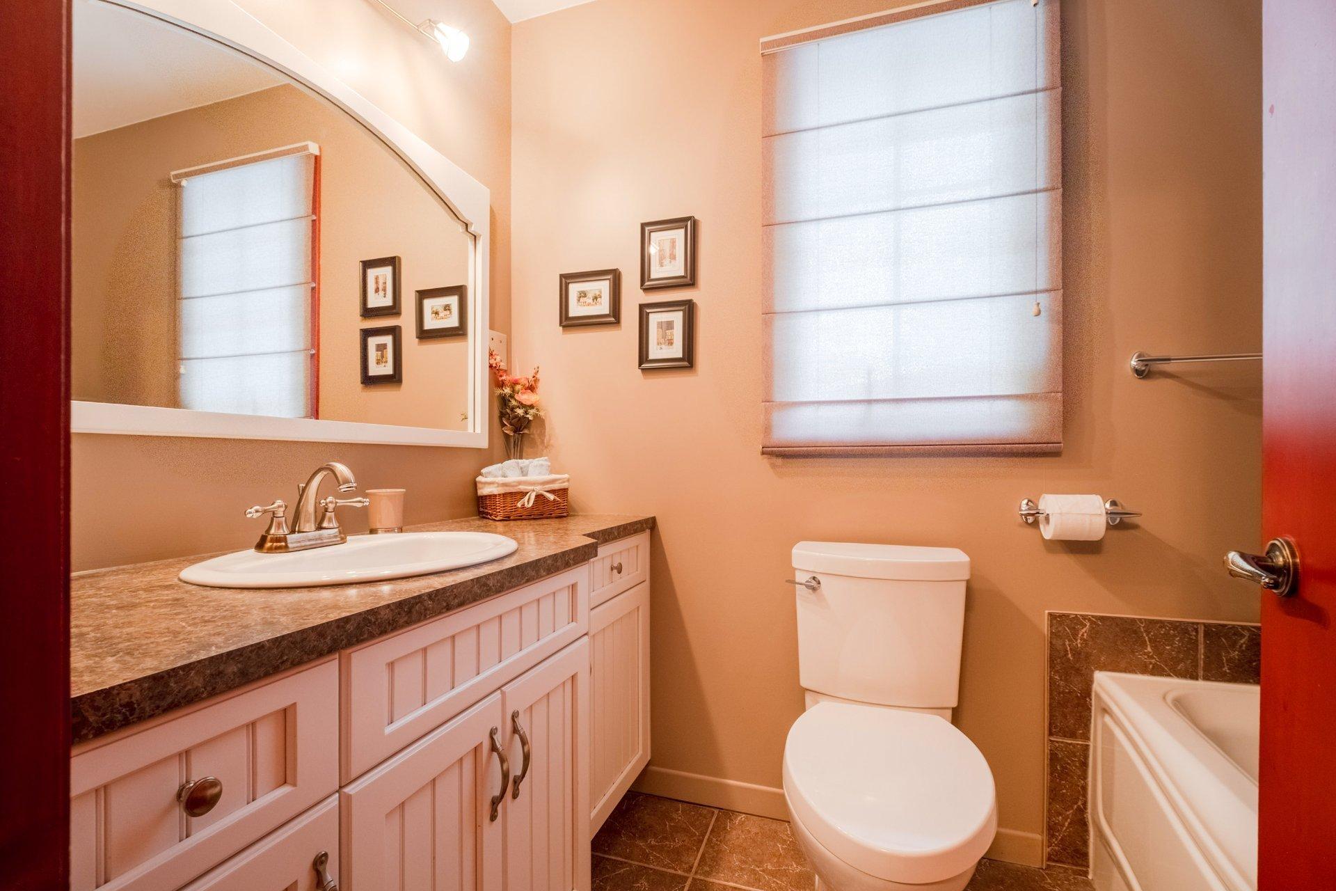 









410


Rue Denonville

,
Sherbrooke (Les Nations),




QC
J1J2K2

