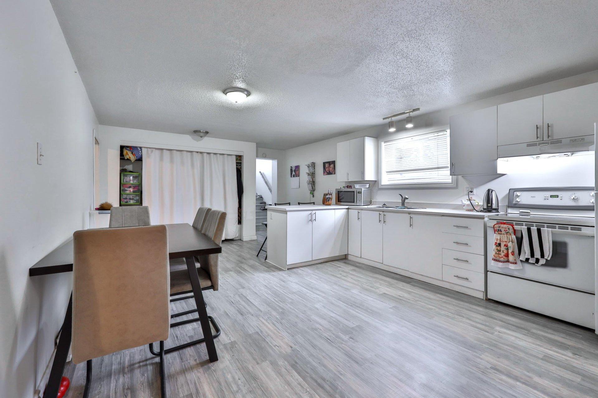 









32


Ch. de la Ferme

,
Messines,




QC
J0X2J0

