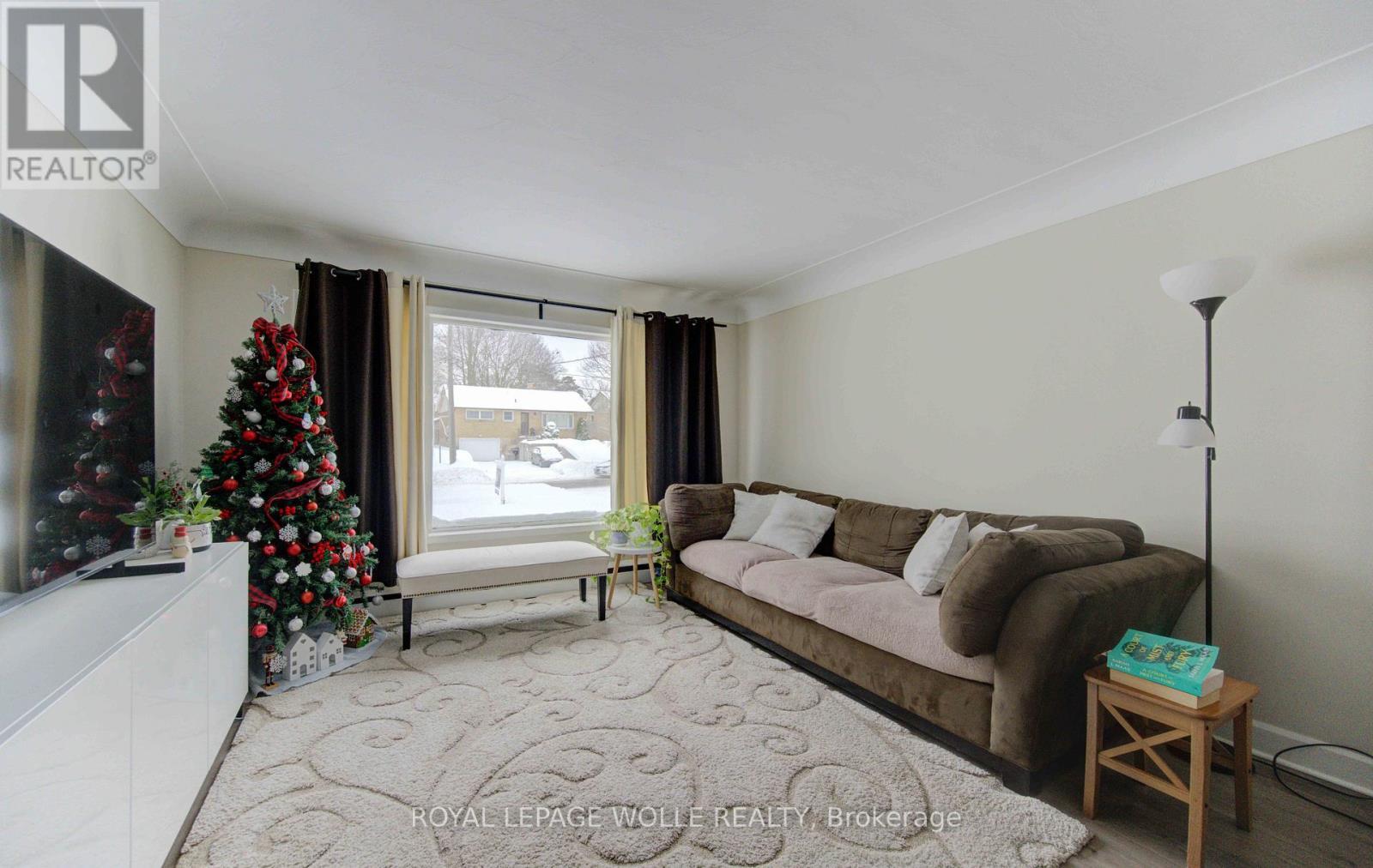 












196 ALLEN STREET E

,
Waterloo,




Ontario
N2J1K1

