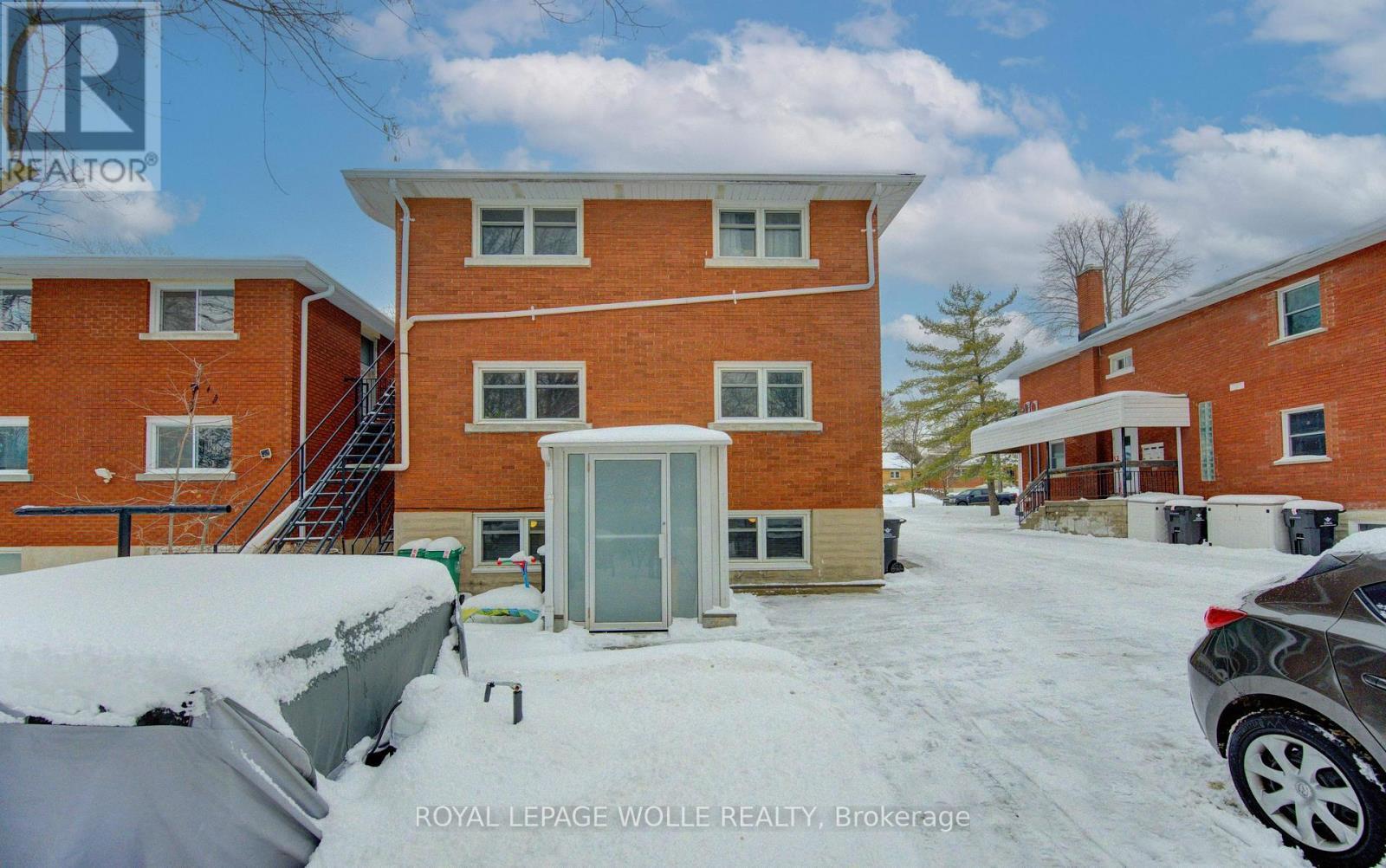 












196 ALLEN STREET E

,
Waterloo,




Ontario
N2J1K1

