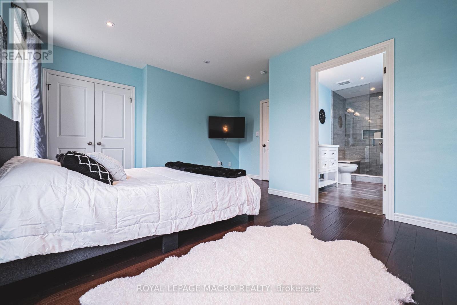 












25 ORCHARD HILL

,
Hamilton,




Ontario
L8P2V6

