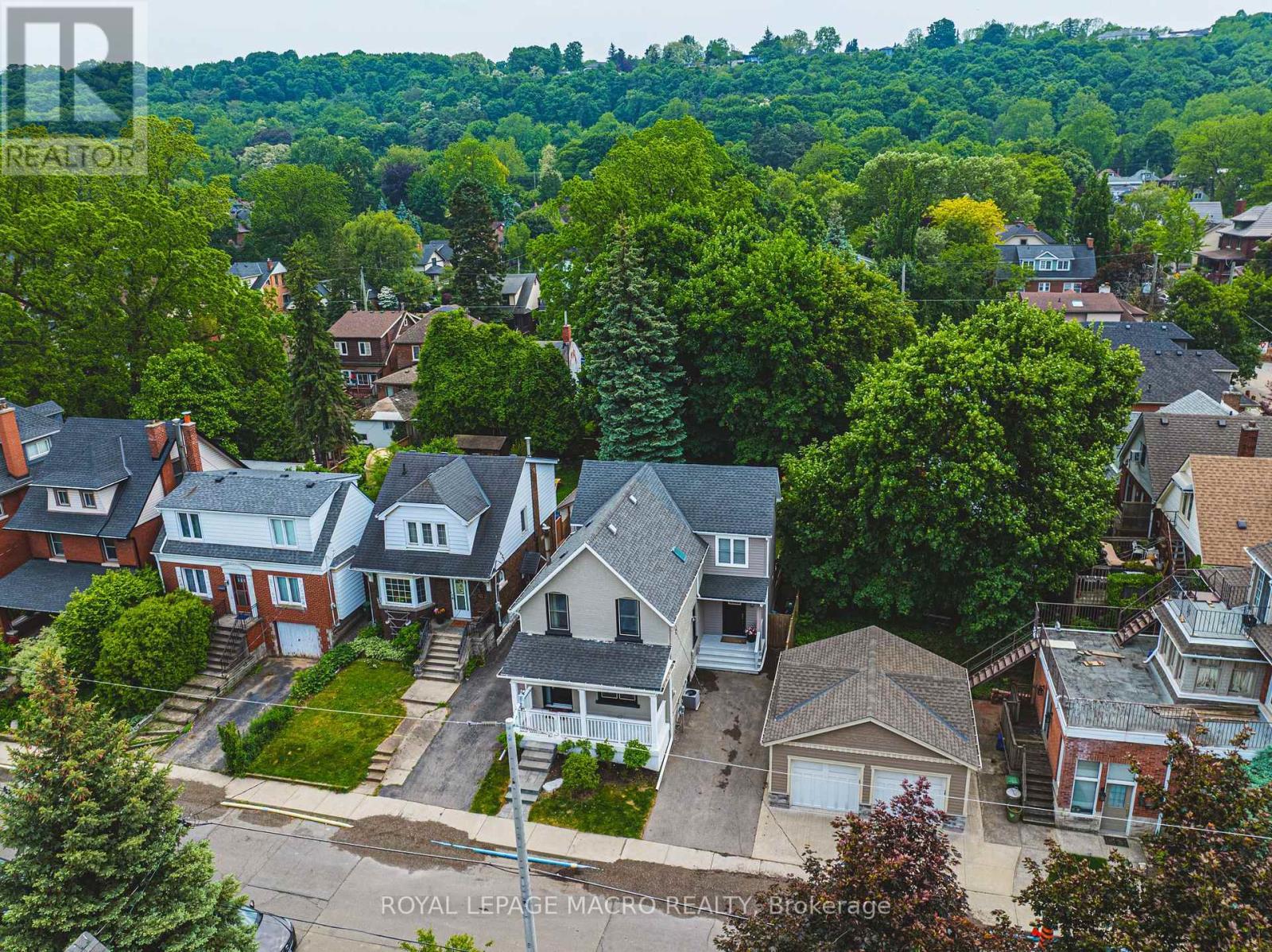 












25 ORCHARD HILL

,
Hamilton,




Ontario
L8P2V6

