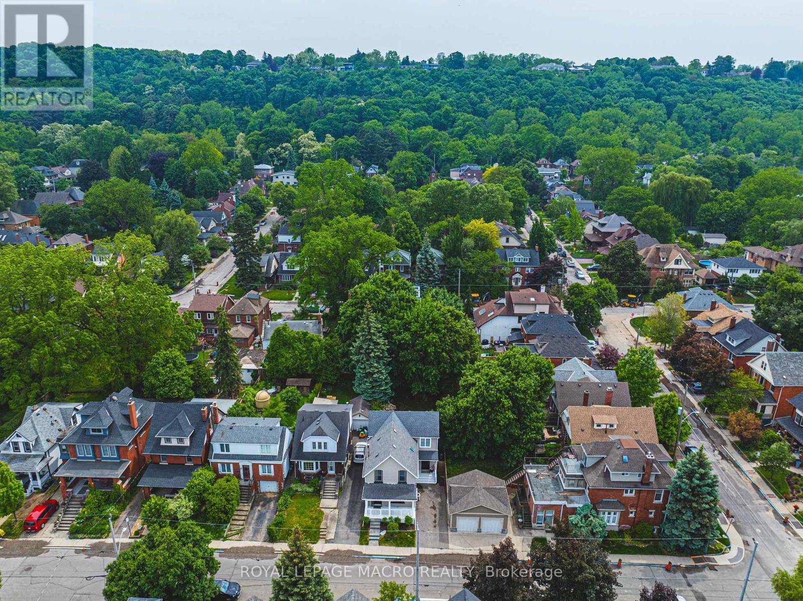 












25 ORCHARD HILL

,
Hamilton,




Ontario
L8P2V6

