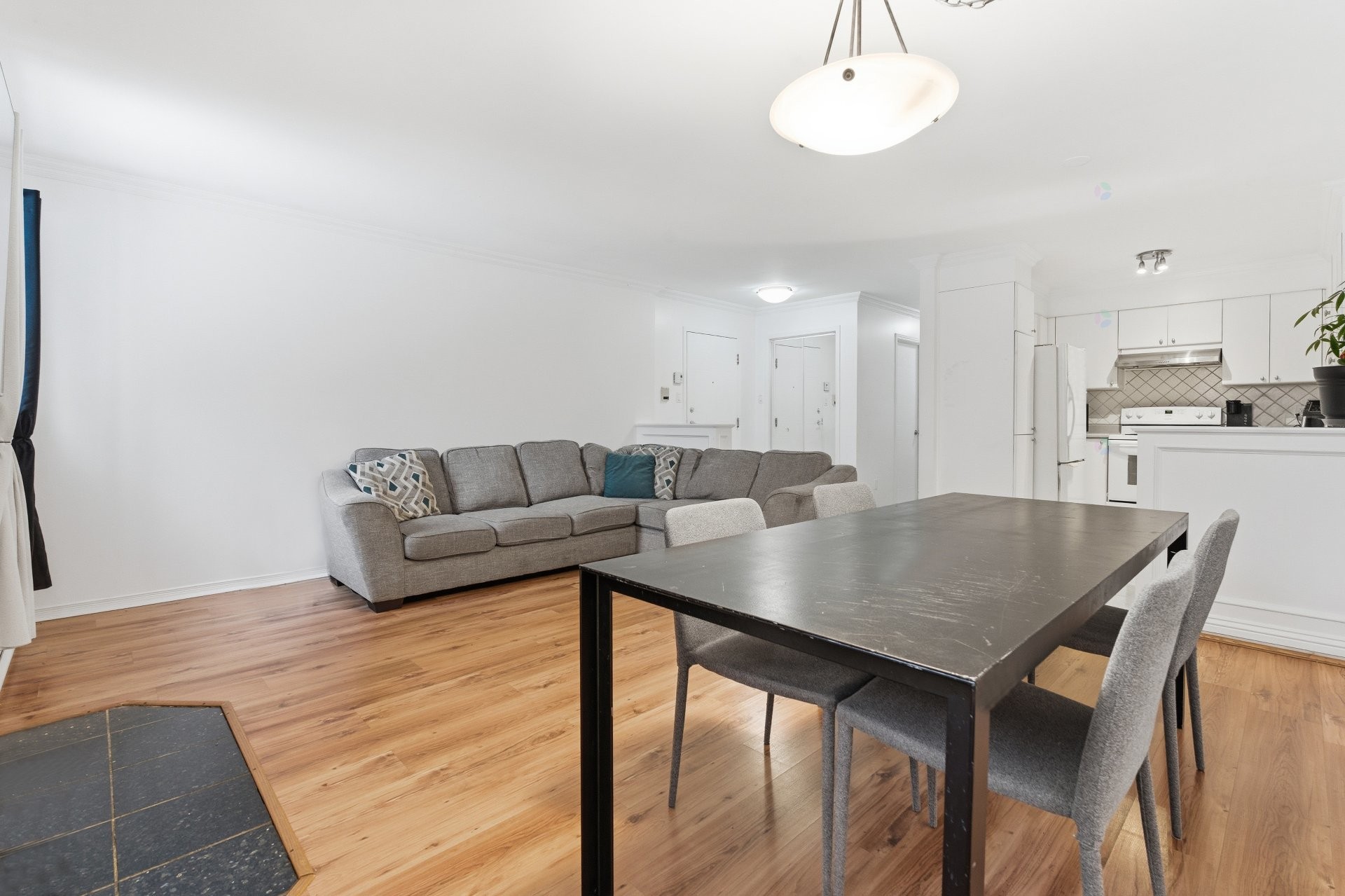 









2408


Rue des Grisons

, 1,
Laval (Vimont),




QC
H7M5Y9

