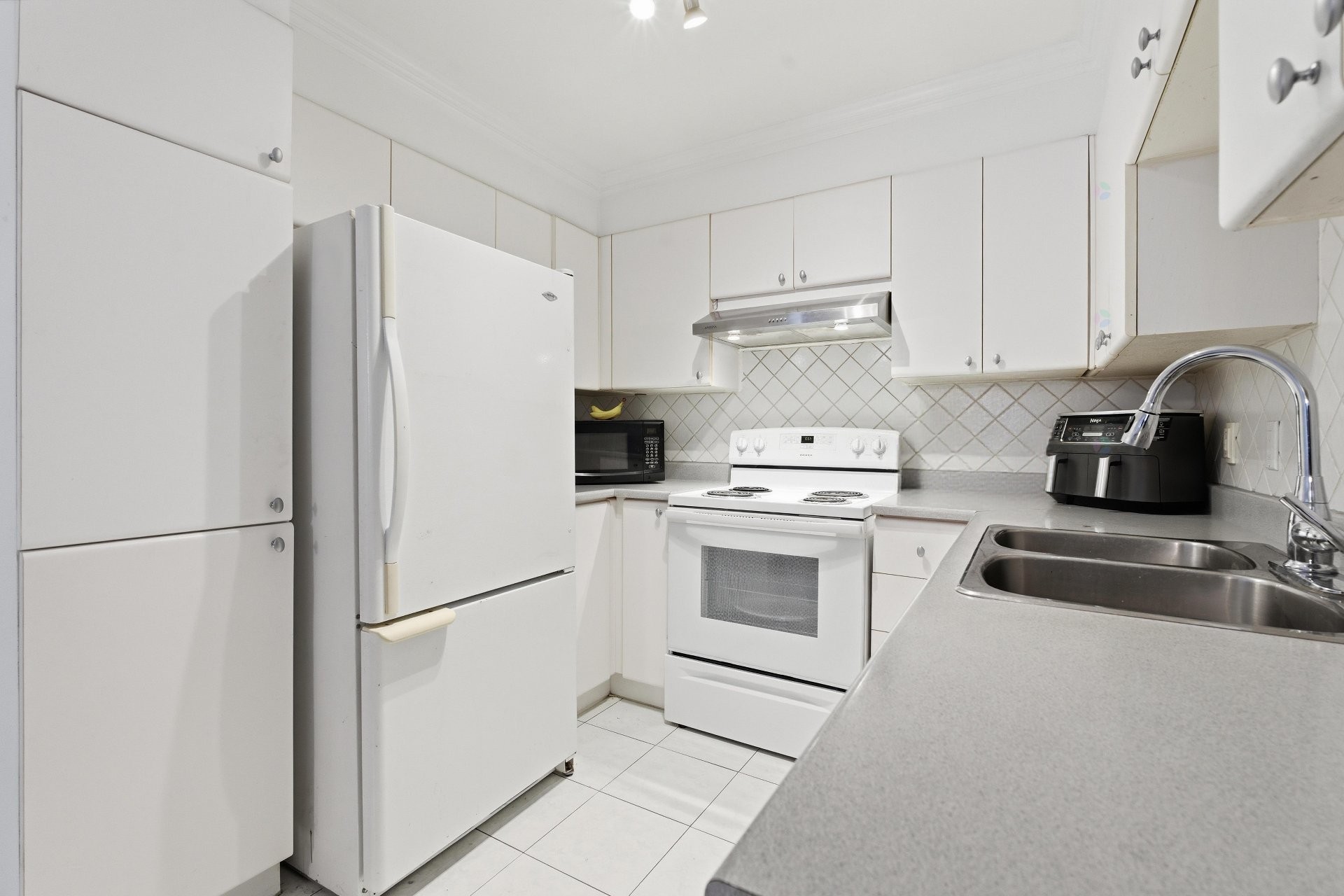 









2408


Rue des Grisons

, 1,
Laval (Vimont),




QC
H7M5Y9

