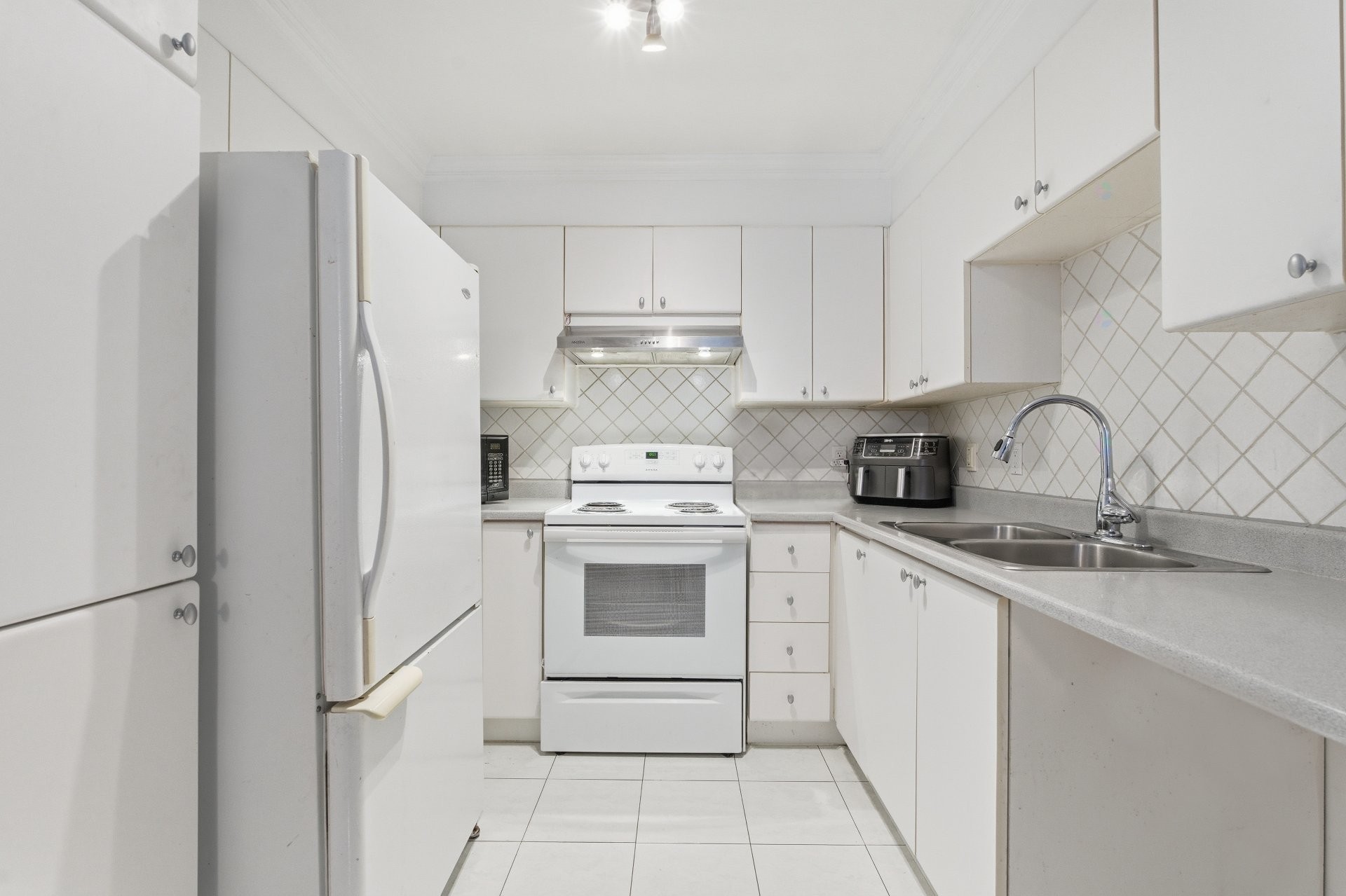 









2408


Rue des Grisons

, 1,
Laval (Vimont),




QC
H7M5Y9

