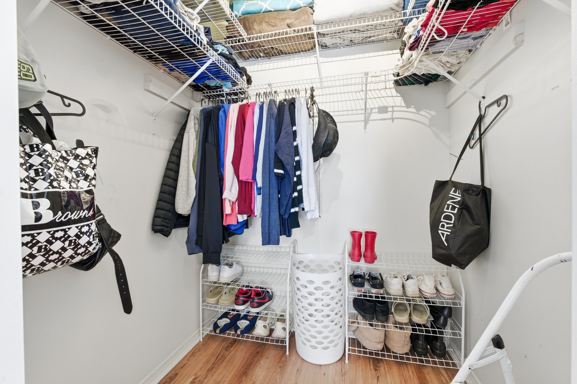 









2408


Rue des Grisons

, 1,
Laval (Vimont),




QC
H7M5Y9

