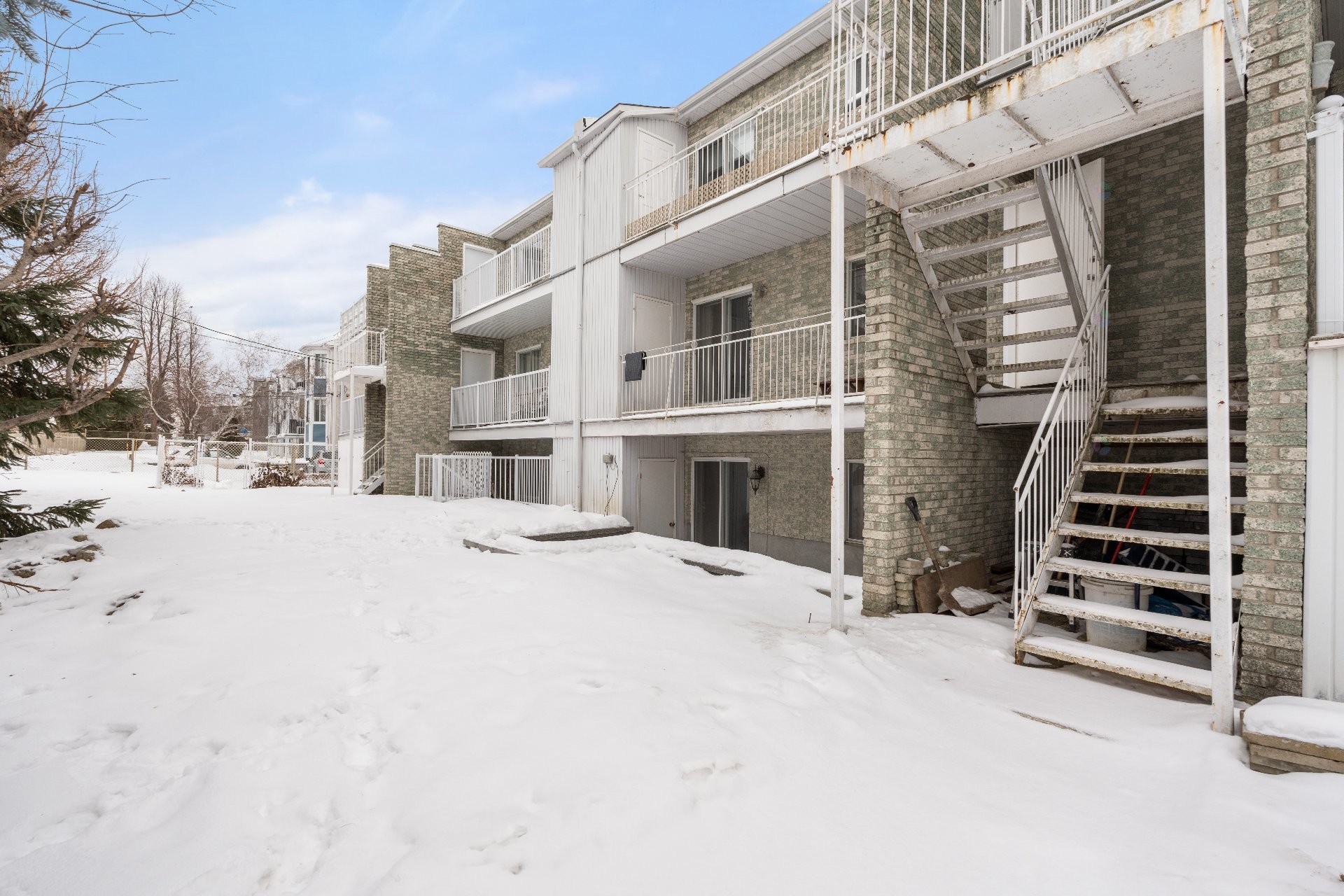 









2408


Rue des Grisons

, 1,
Laval (Vimont),




QC
H7M5Y9


