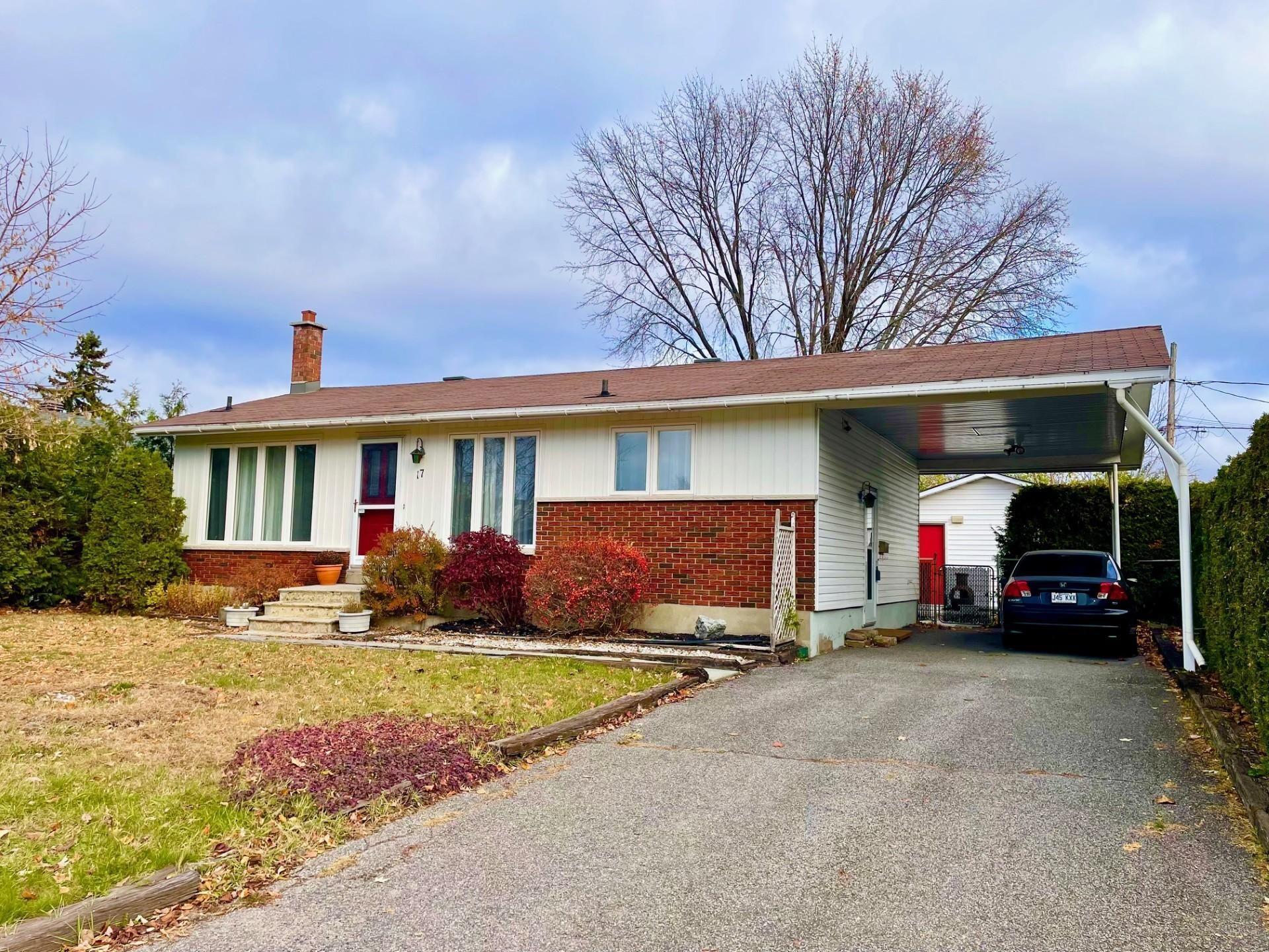 









17


Rue de Bourgogne

,
Gatineau (Gatineau),




QC
J8T4L1

