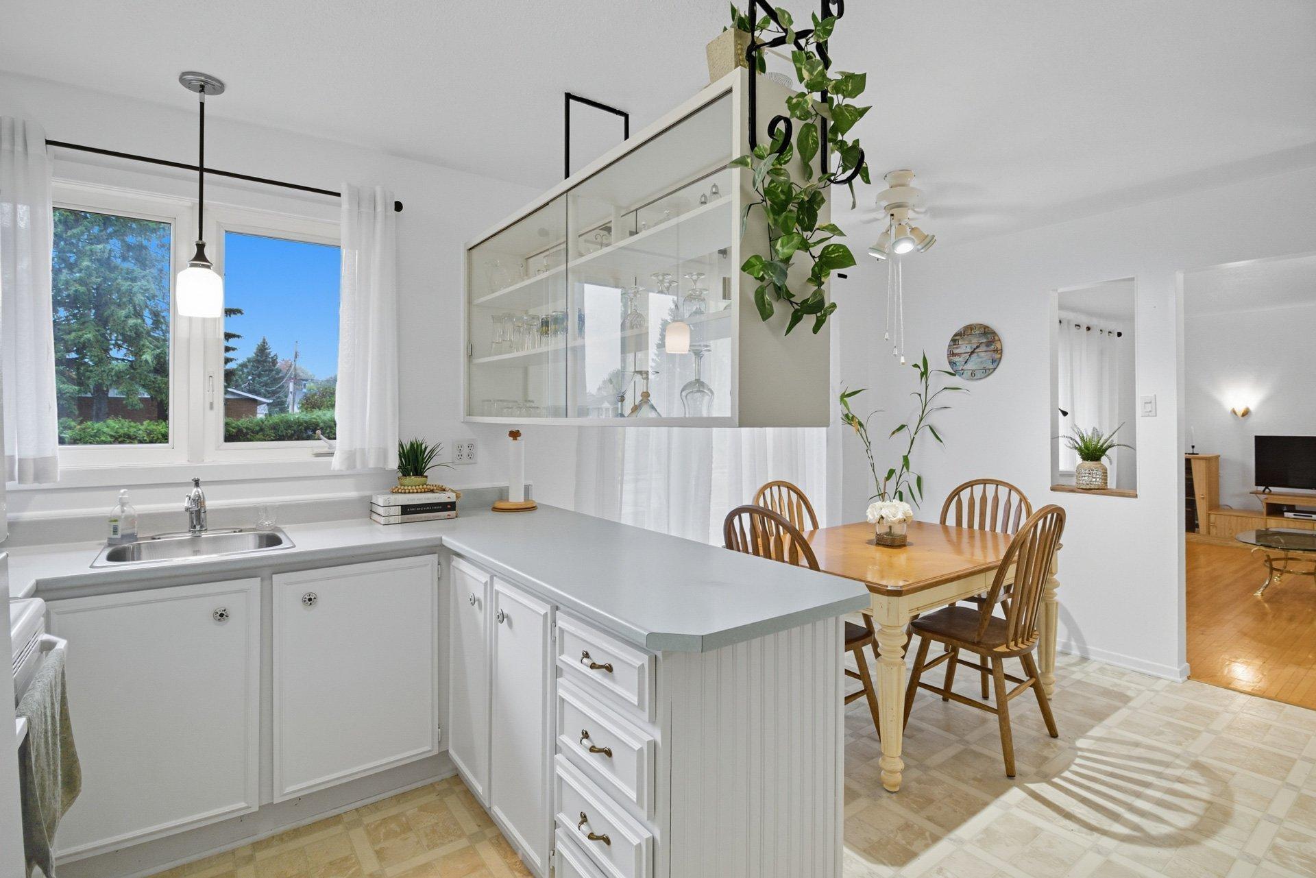 









17


Rue de Bourgogne

,
Gatineau (Gatineau),




QC
J8T4L1

