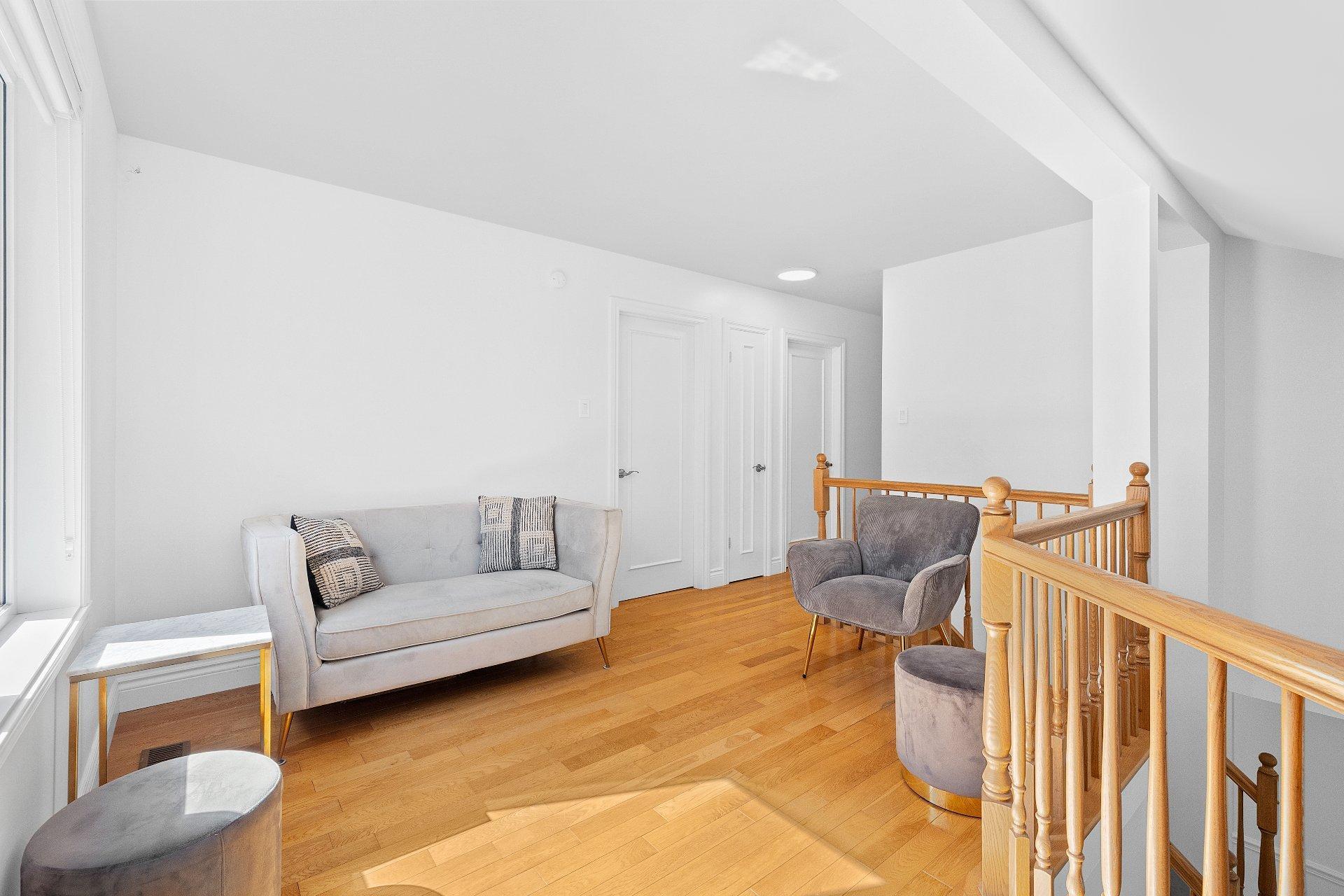 









619


Rue Lajeunesse

,
Laval (Sainte-Dorothée),




QC
H7X3K5

