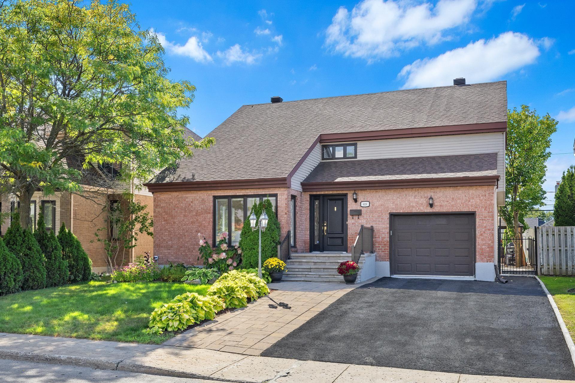 









619


Rue Lajeunesse

,
Laval (Sainte-Dorothée),




QC
H7X3K5

