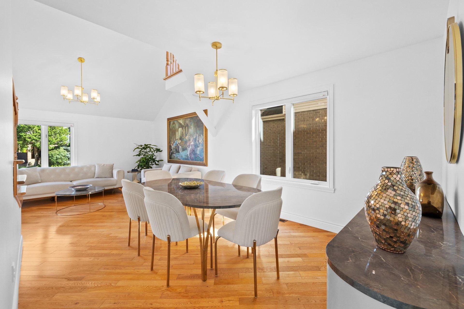 









619


Rue Lajeunesse

,
Laval (Sainte-Dorothée),




QC
H7X3K5

